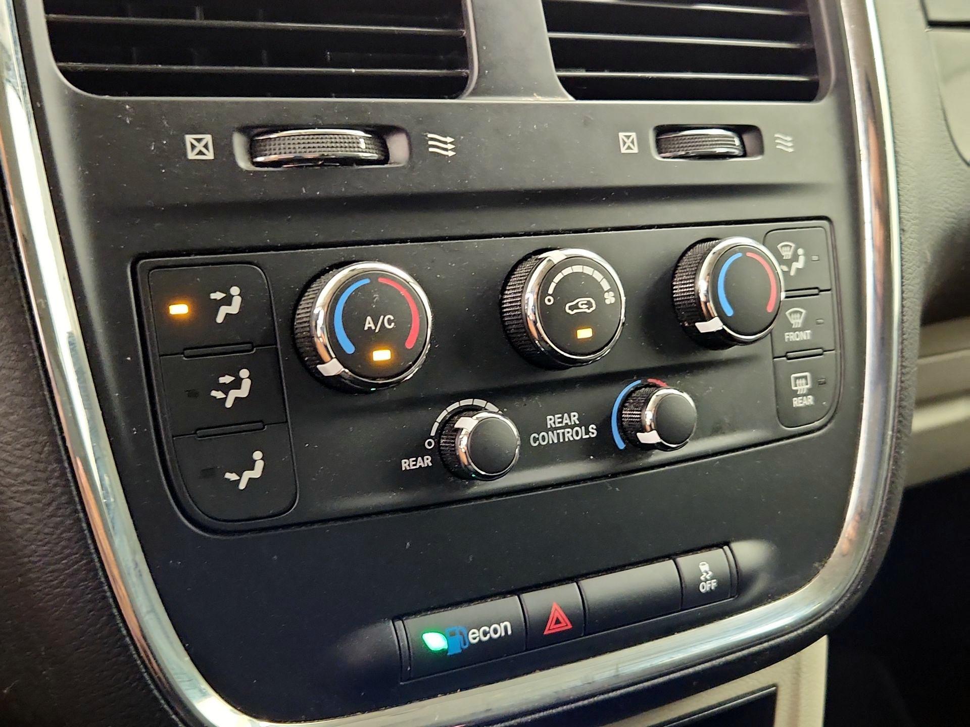 Thumbnail: 2020 Dodge Grand Caravan - 16