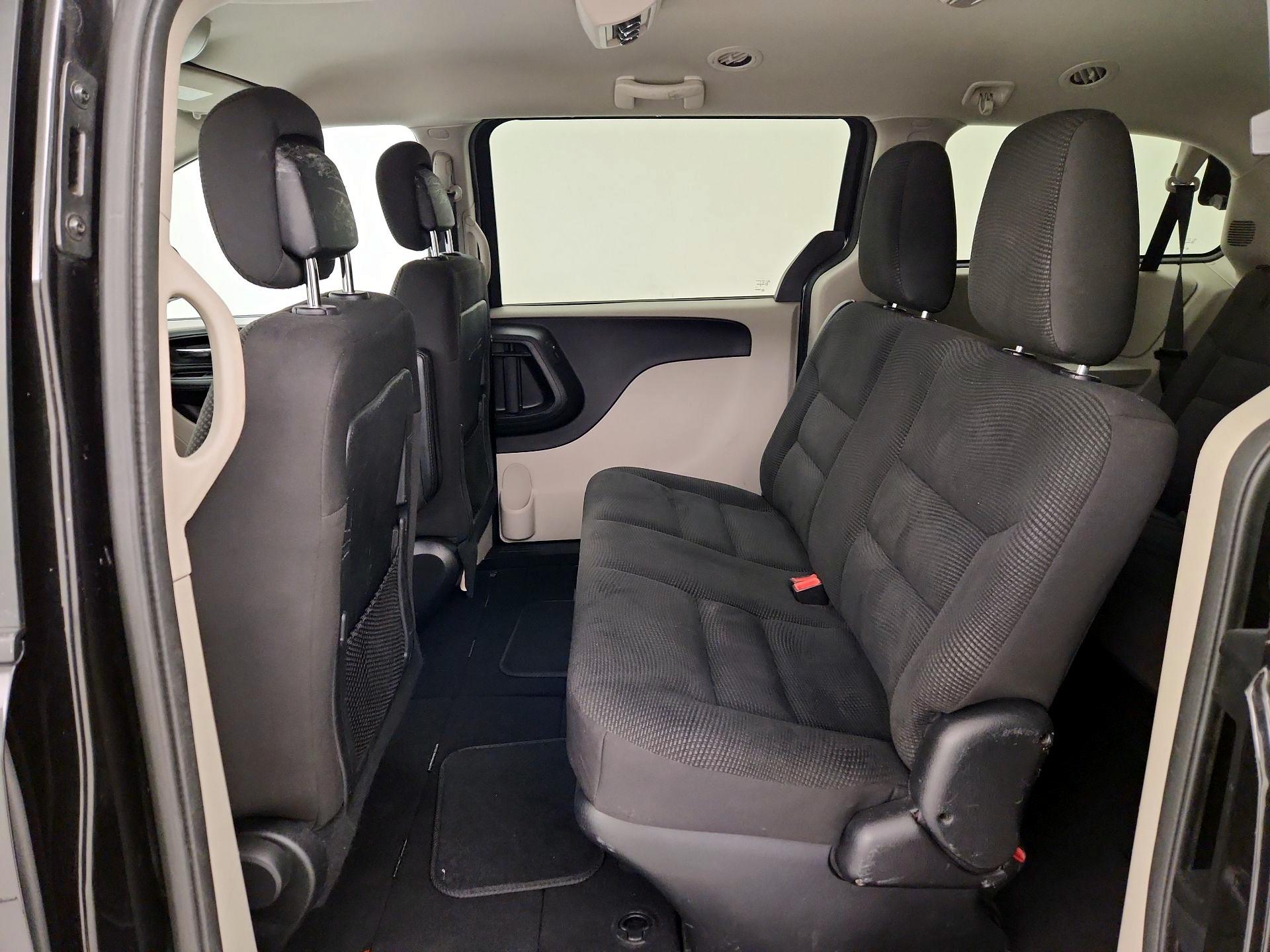 Thumbnail: 2020 Dodge Grand Caravan - 18