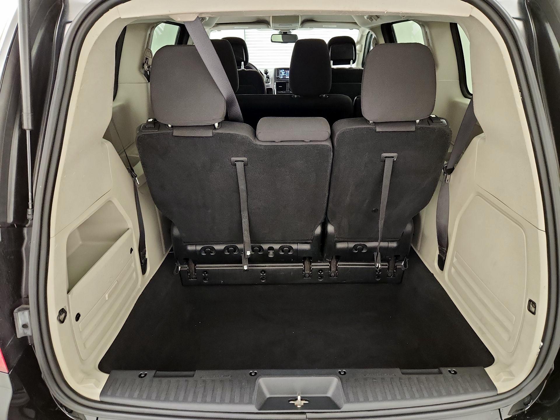 Thumbnail: 2020 Dodge Grand Caravan - 20