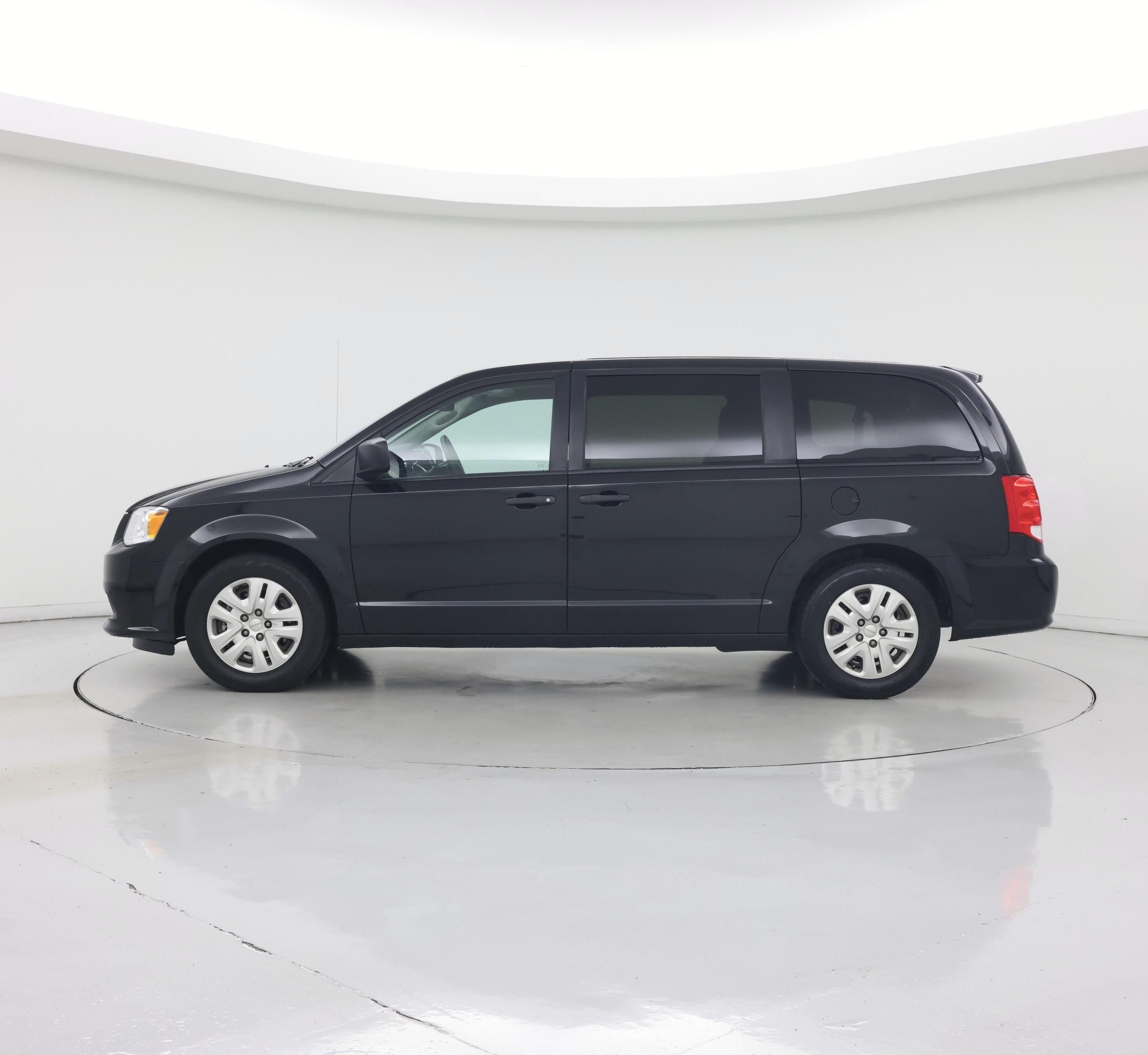 Thumbnail: 2020 Dodge Grand Caravan - 3