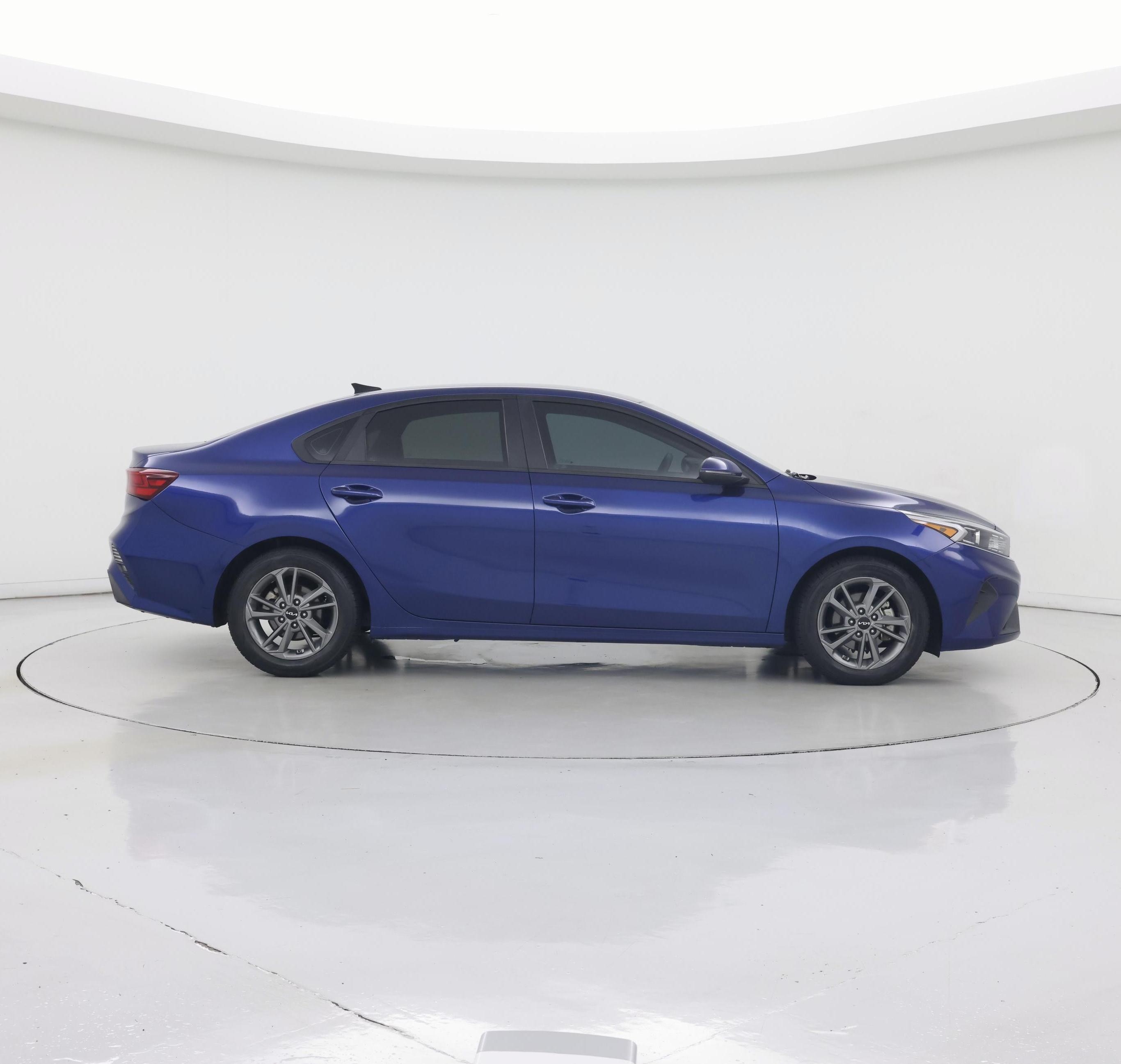 Thumbnail: 2022 Kia Forte - 7