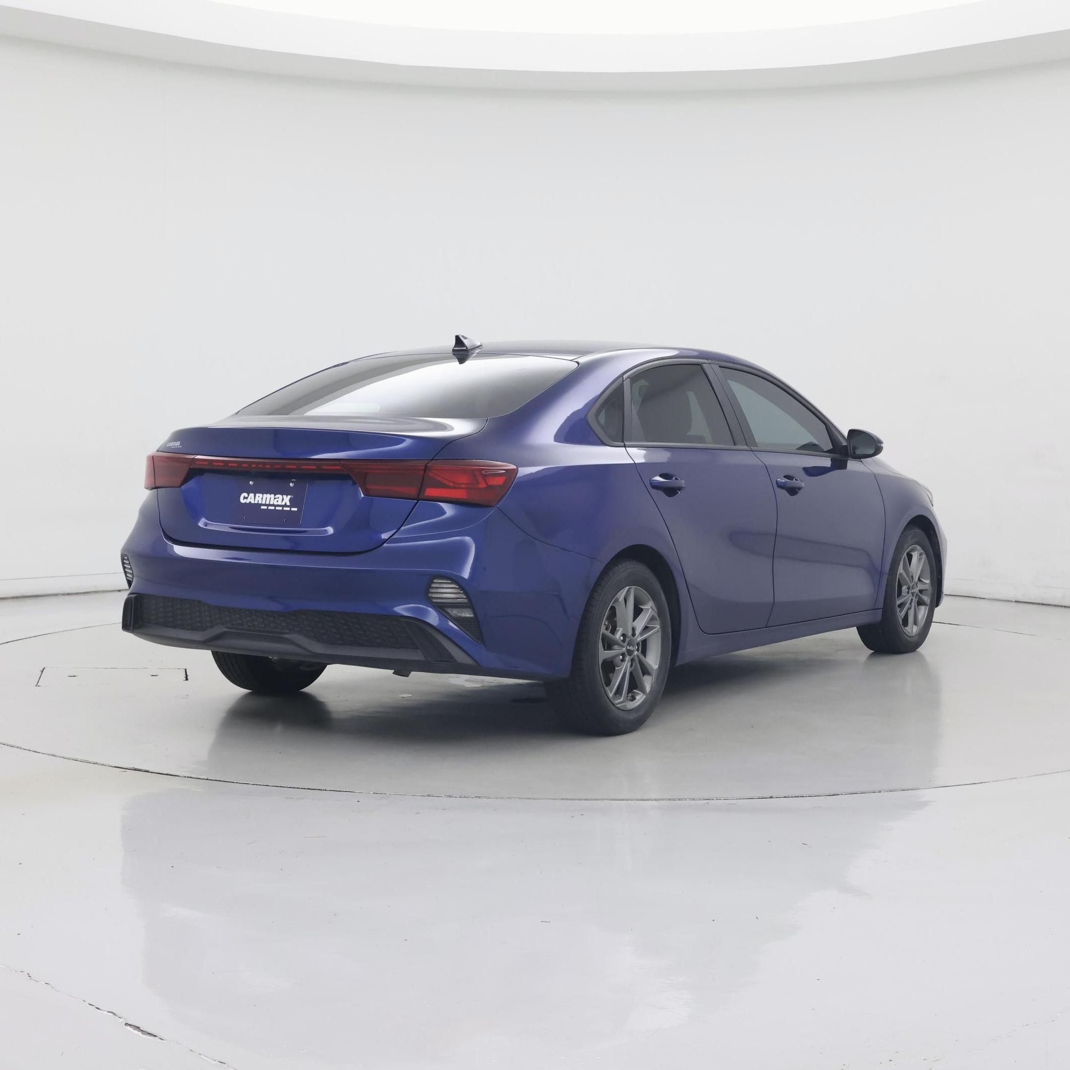 Thumbnail: 2022 Kia Forte - 8
