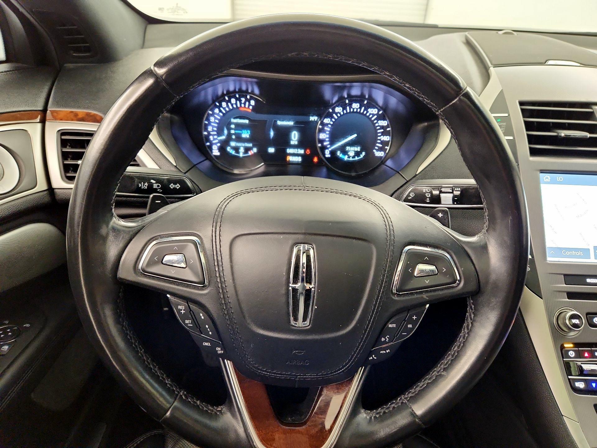 Thumbnail: 2019 Lincoln MKZ - 10