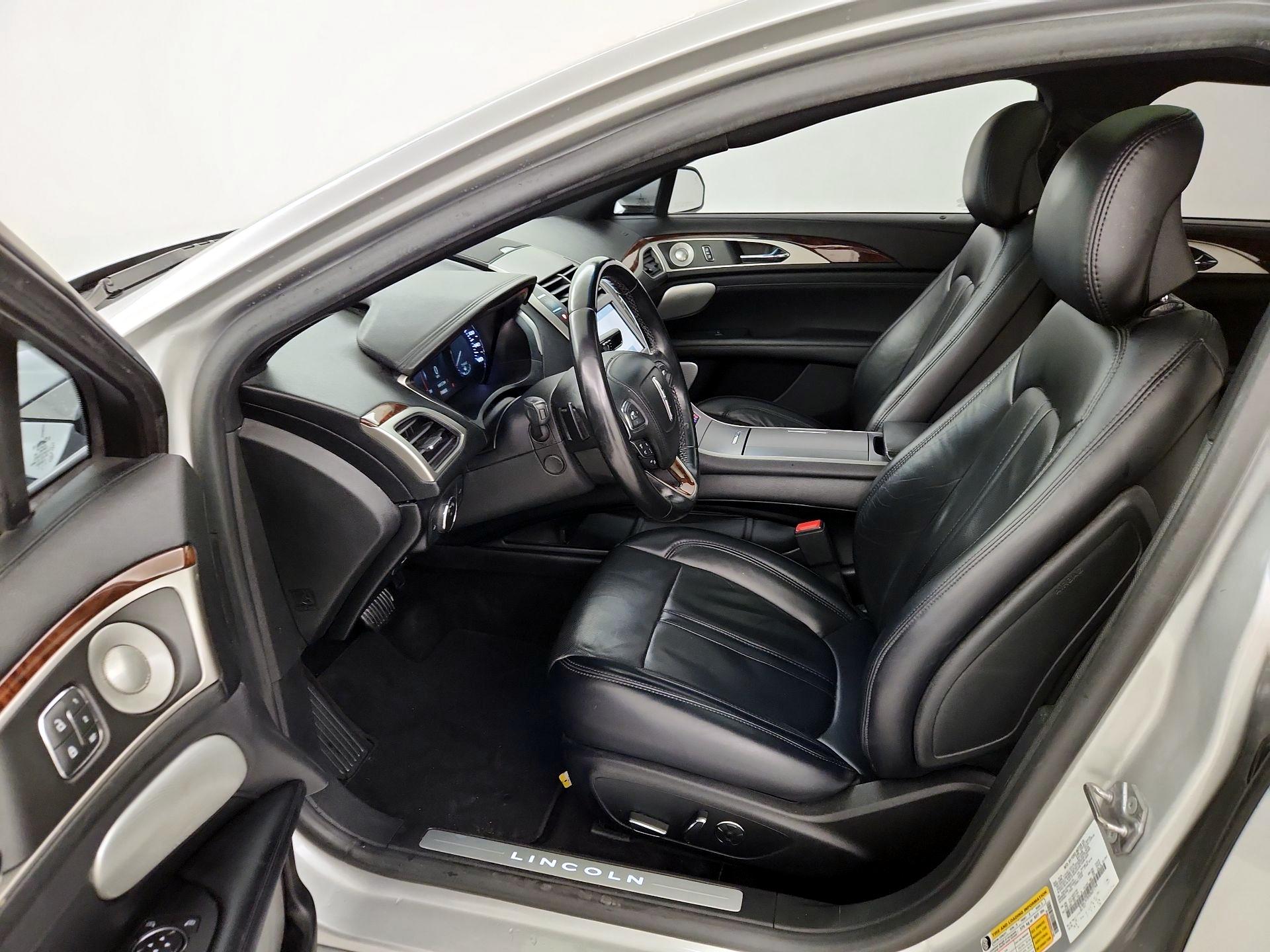 Thumbnail: 2019 Lincoln MKZ - 11