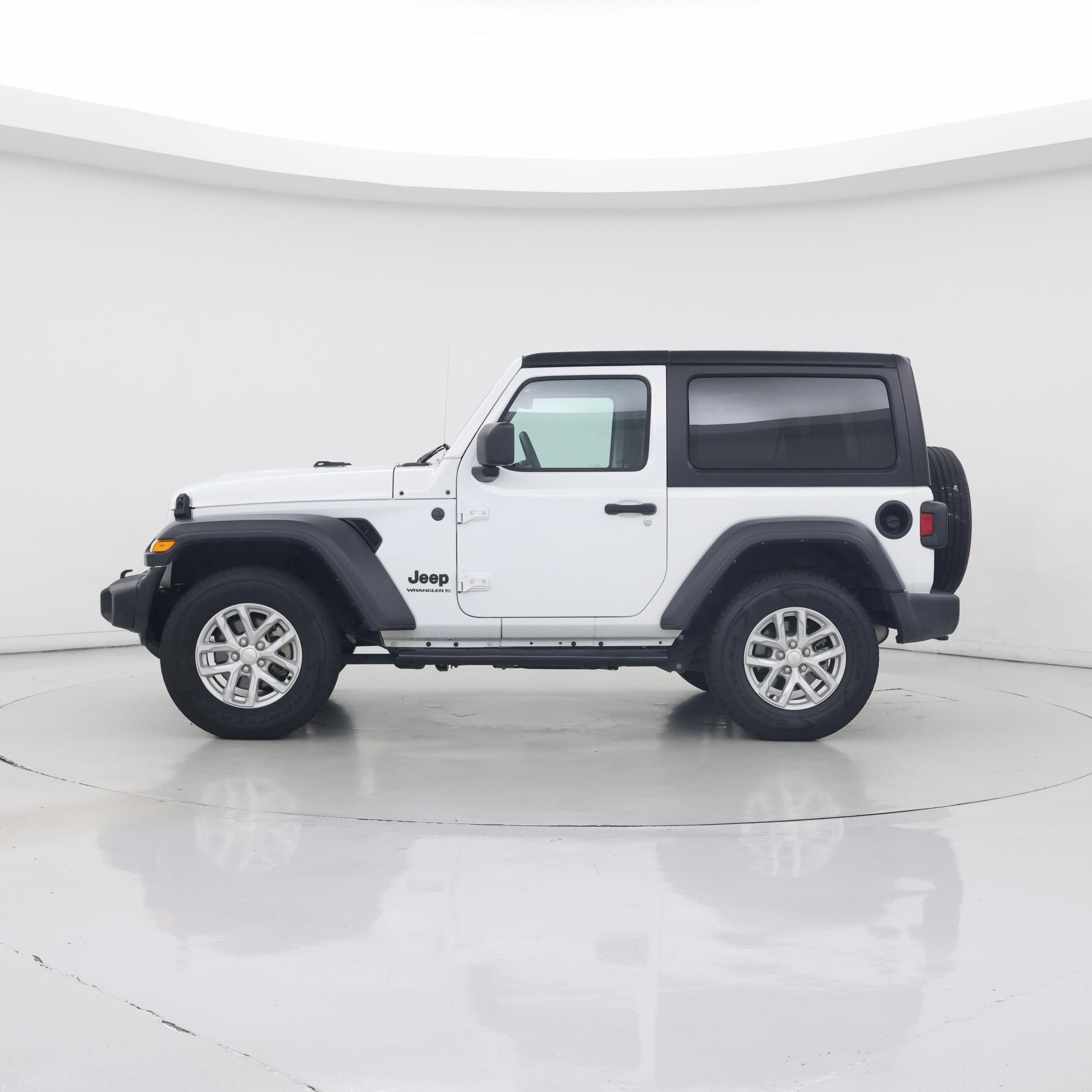 Thumbnail: 2023 Jeep Wrangler - 3
