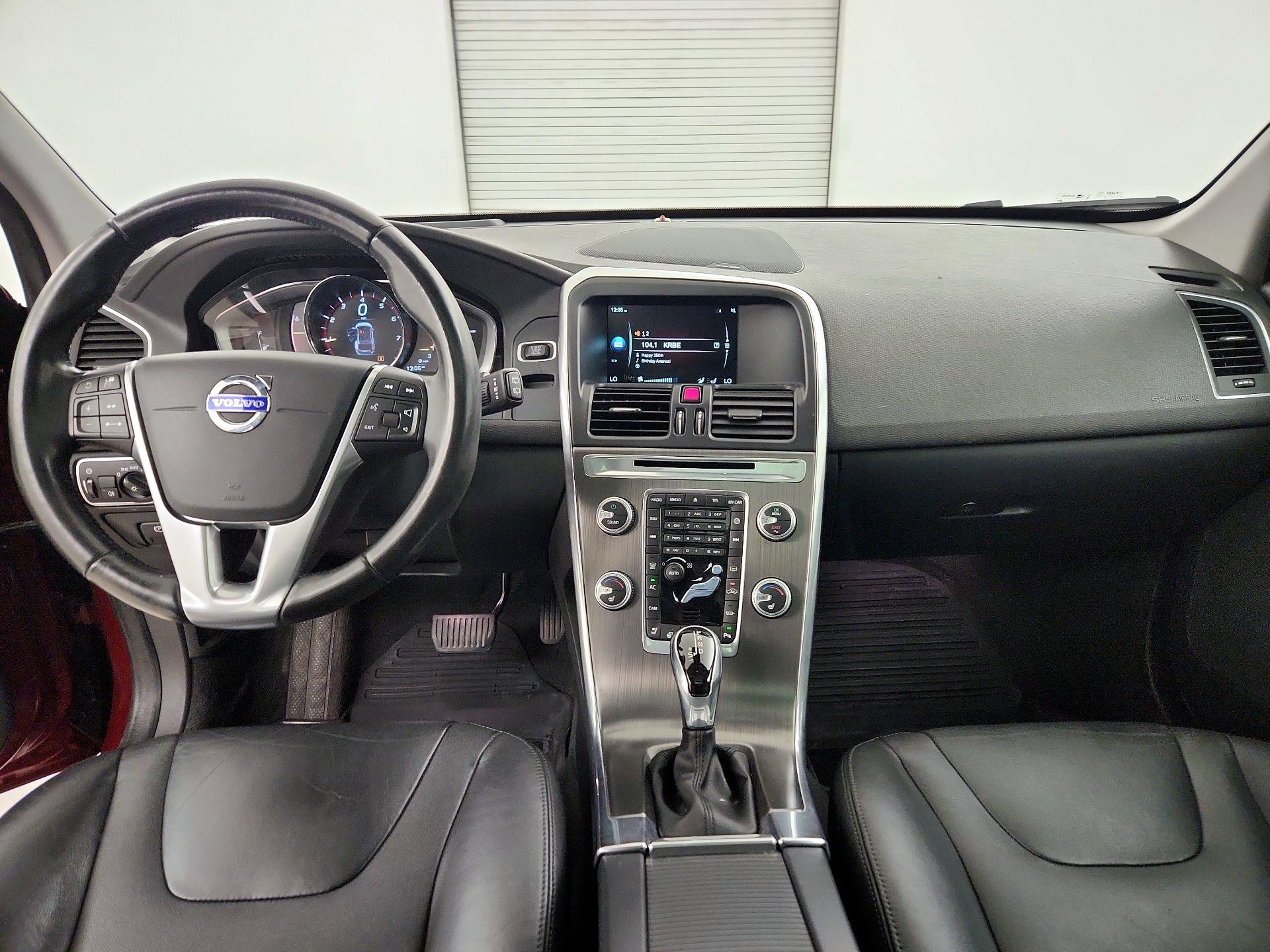 Thumbnail: 2016 Volvo XC60 - 9