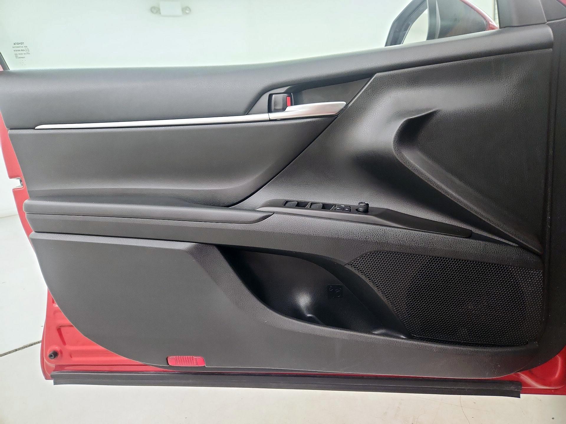 Thumbnail: 2023 Toyota Camry - 12