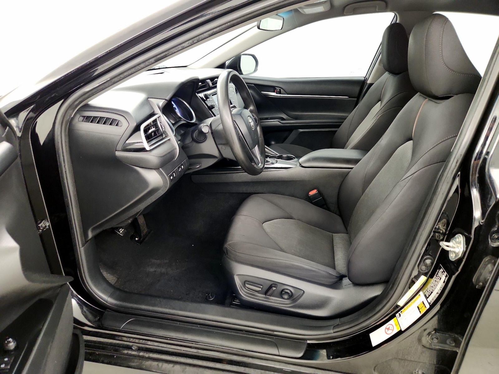 Power Seat(s) & Side Airbags