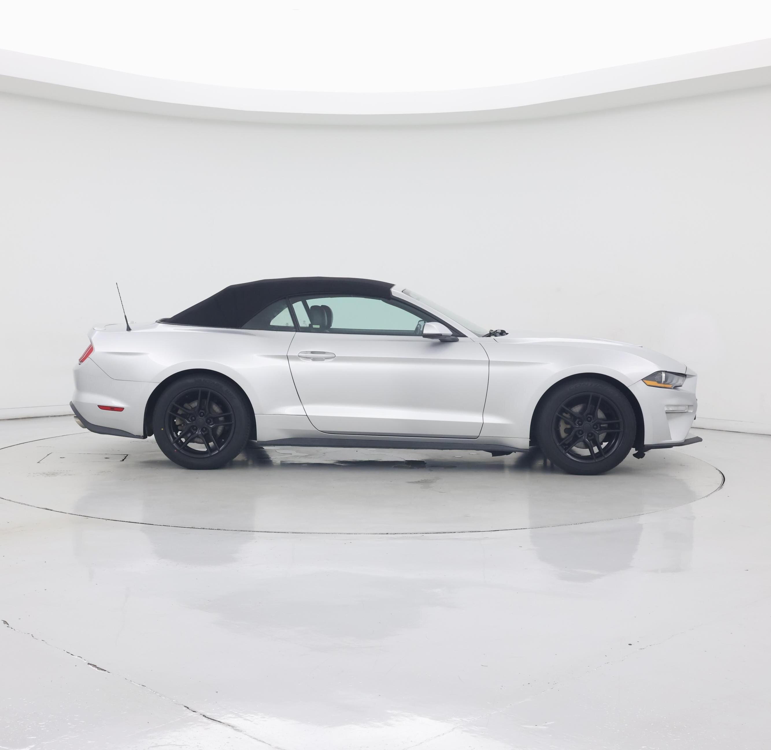 Thumbnail: 2018 Ford Mustang - 7