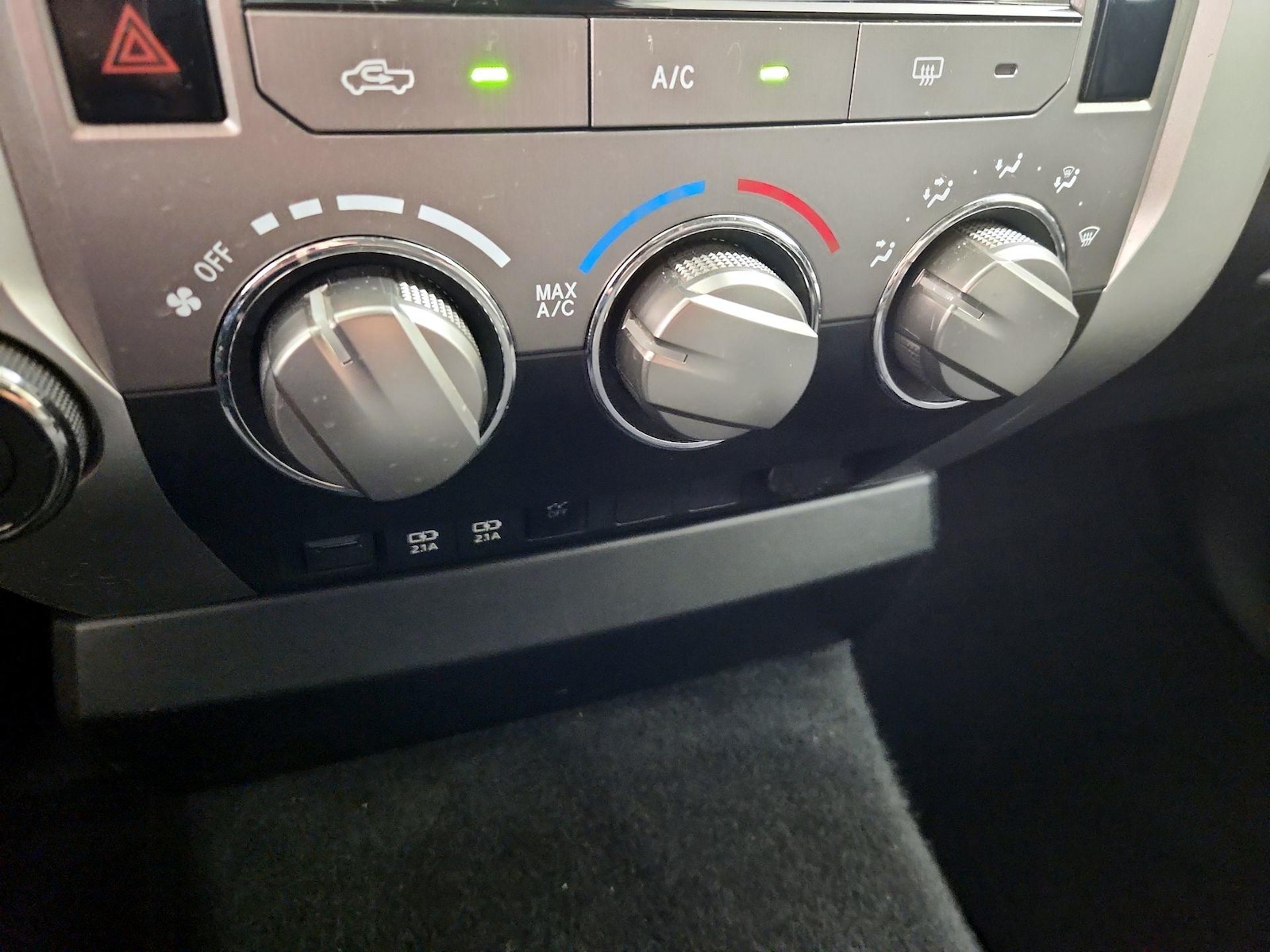 2021 Toyota Tundra SR5 - Photo 17