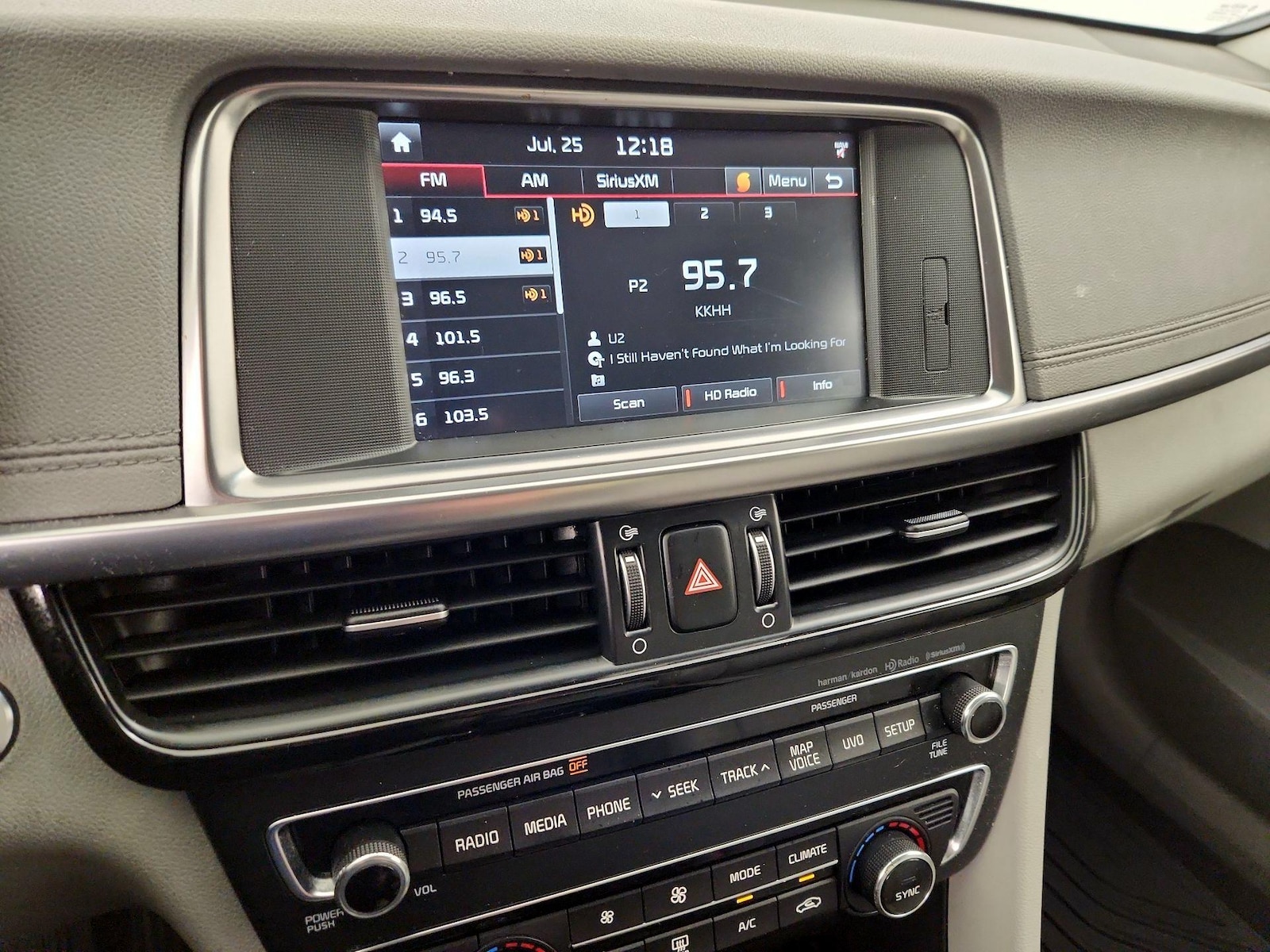 2016 Kia Optima EX - Photo 17