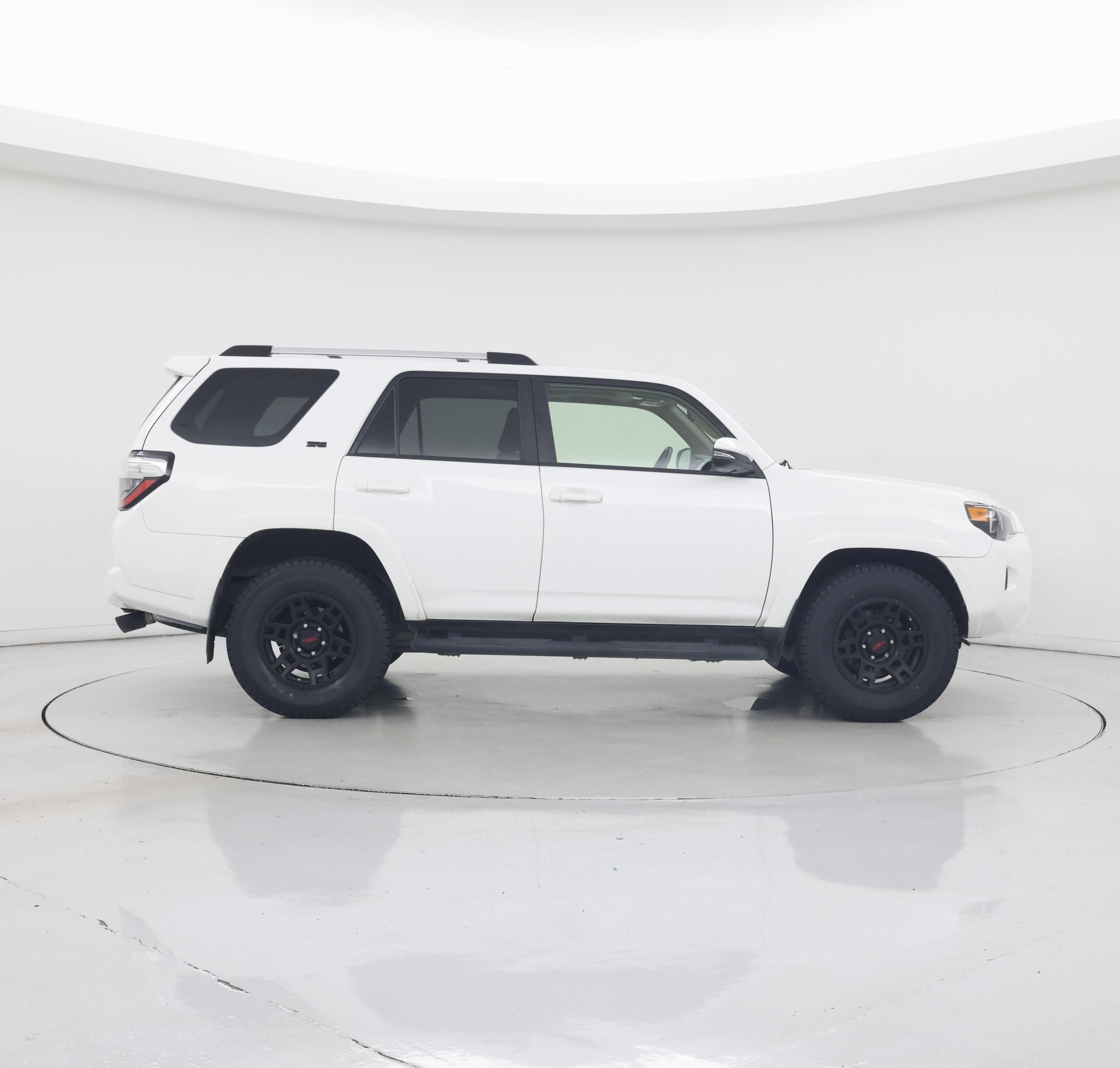 Thumbnail: 2021 Toyota 4Runner - 7