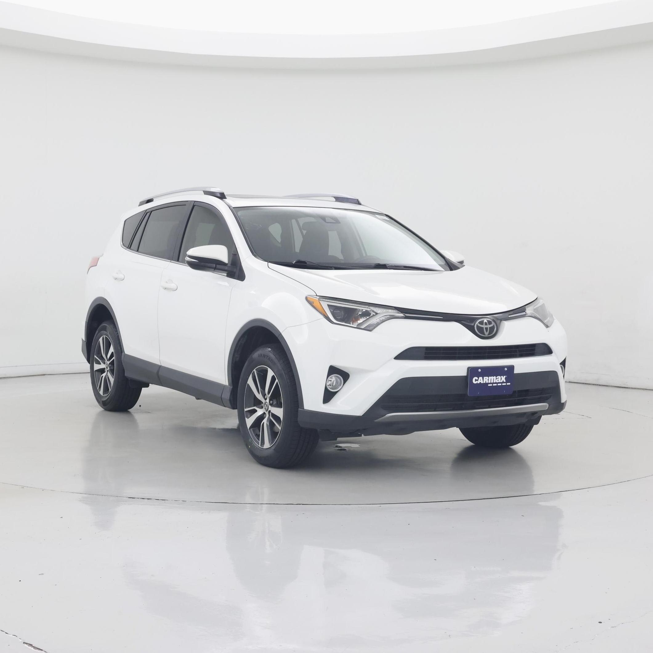 White 2017 Toyota RAV4 SUV / Crossover Front-Wheel Drive Automatic