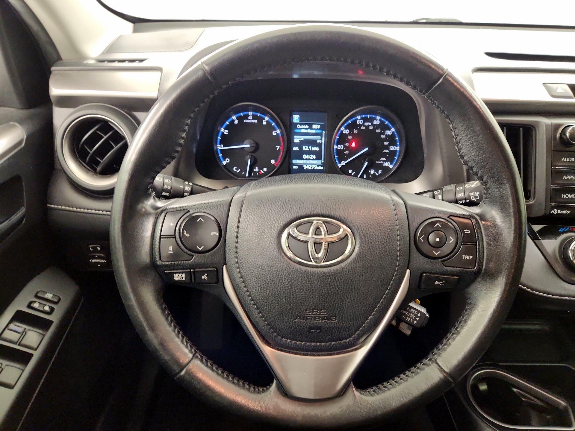 Thumbnail: 2017 Toyota RAV4 - 10