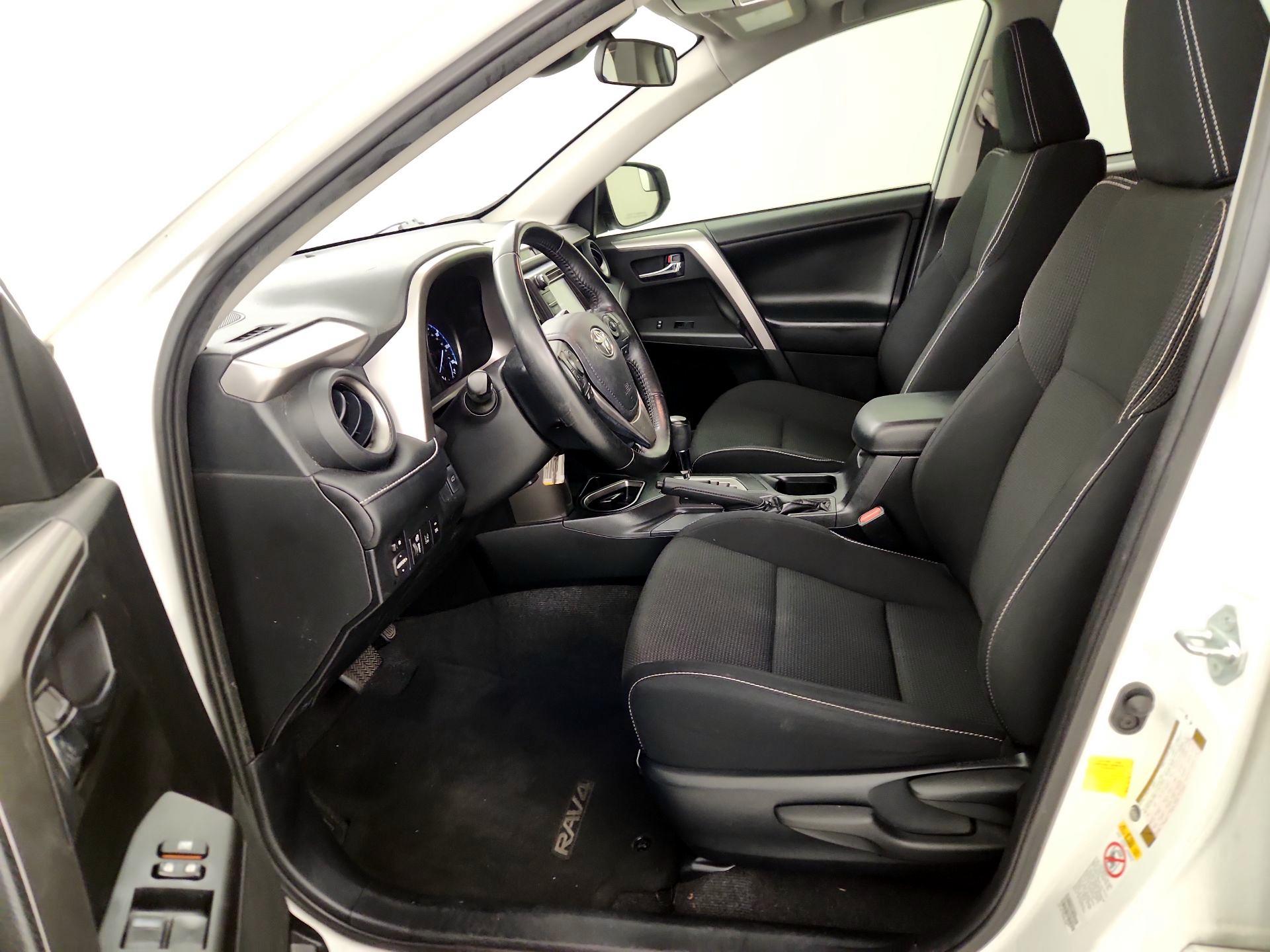 Thumbnail: 2017 Toyota RAV4 - 11