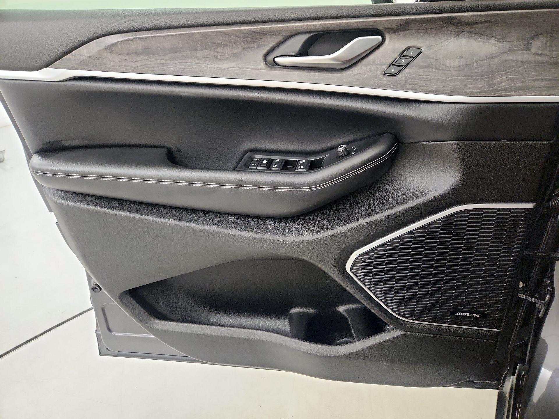 Thumbnail: 2022 Jeep Grand Cherokee - 12