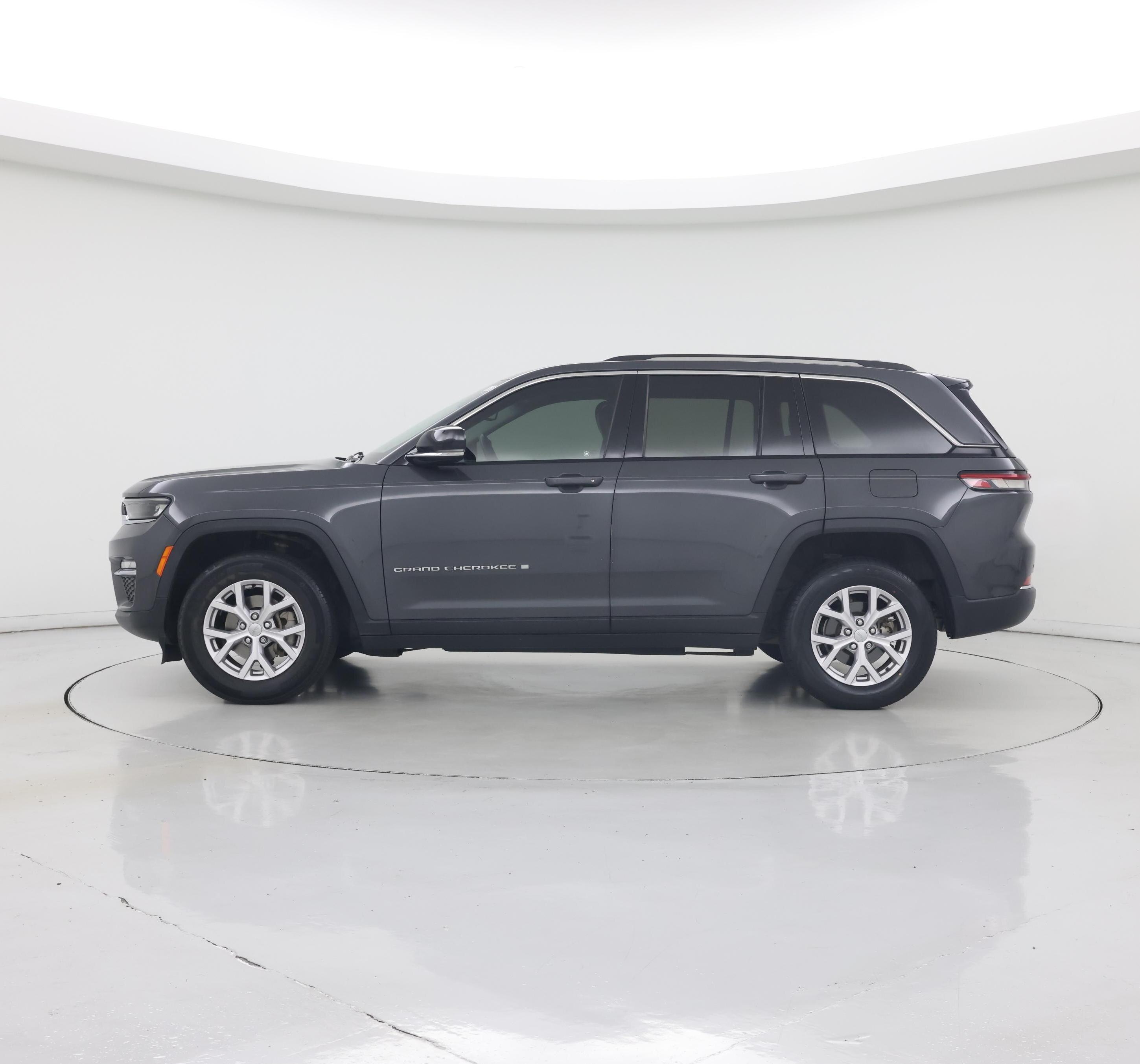 Thumbnail: 2022 Jeep Grand Cherokee - 3