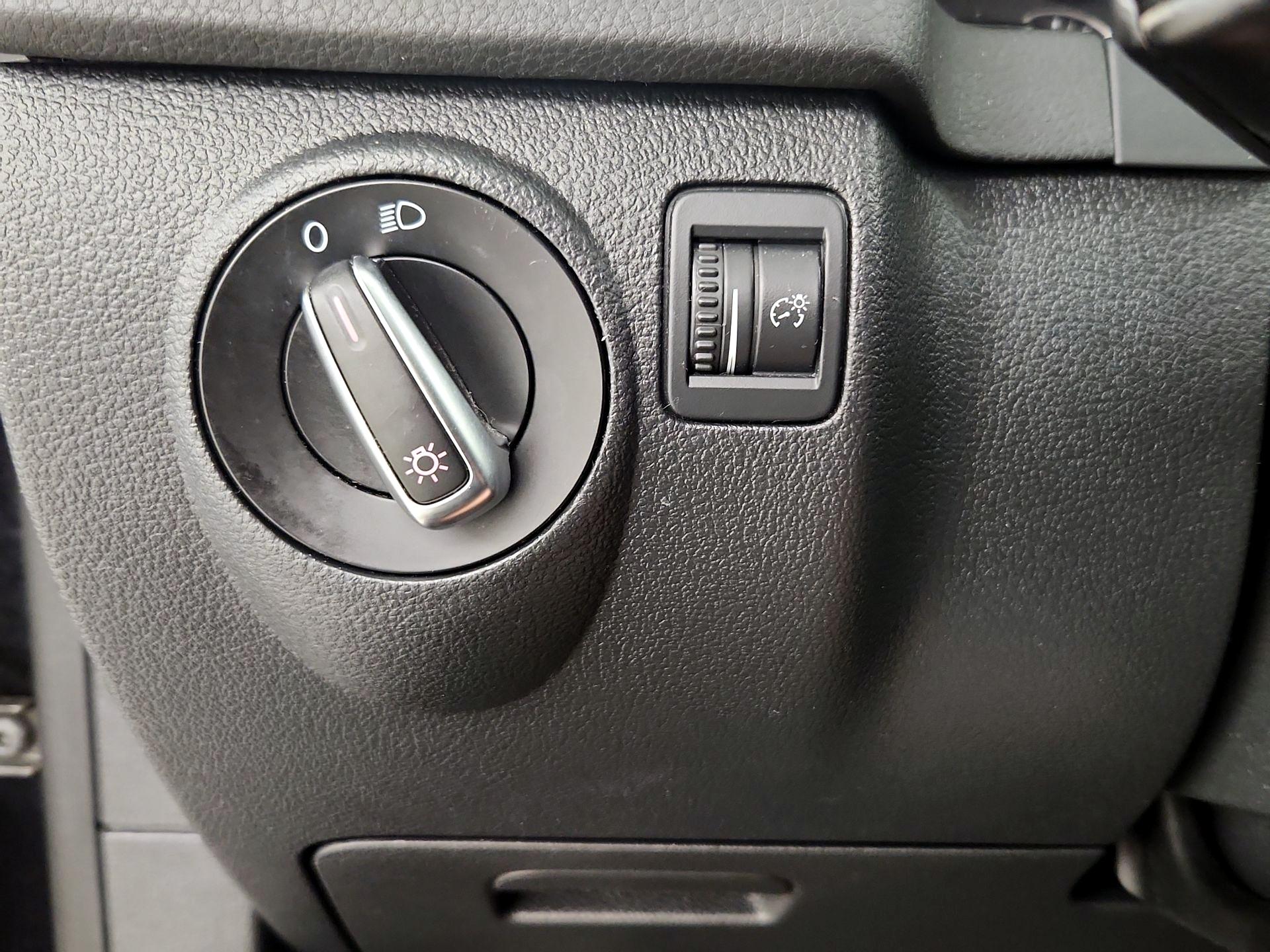 Thumbnail: 2017 Volkswagen Tiguan - 13