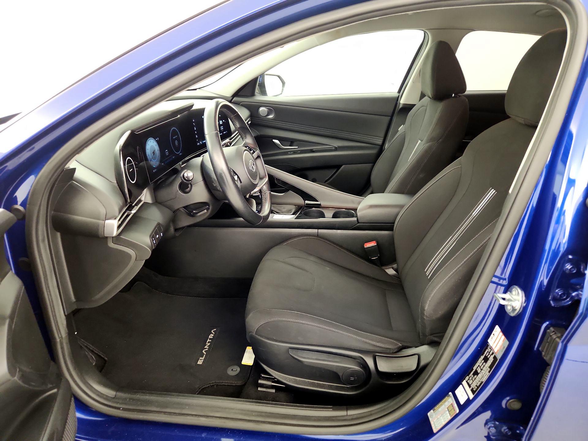 Thumbnail: 2023 Hyundai Elantra - 11