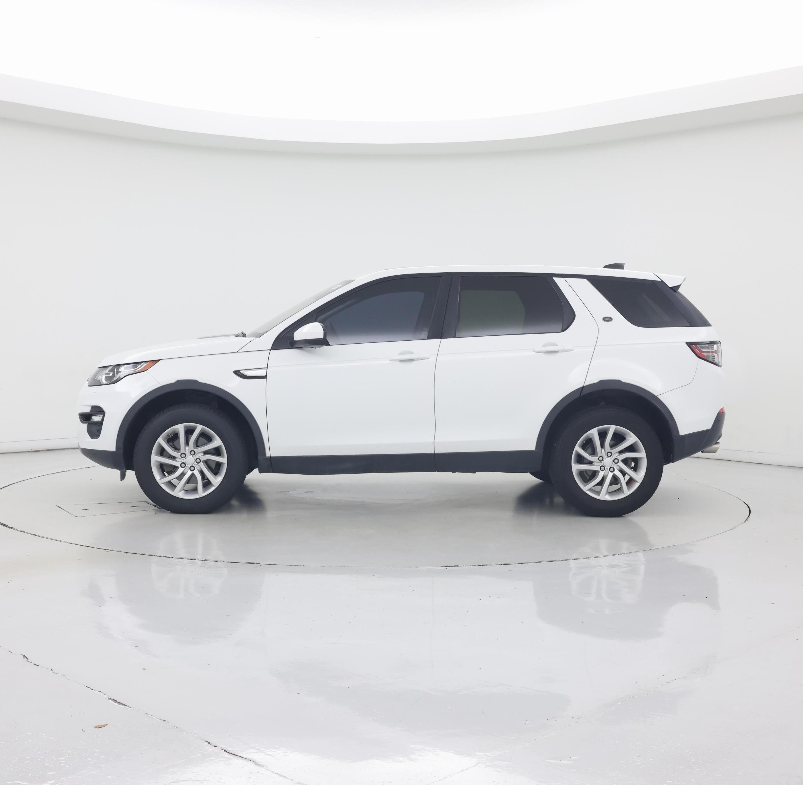 Thumbnail: 2019 Land Rover Discovery Sport - 3
