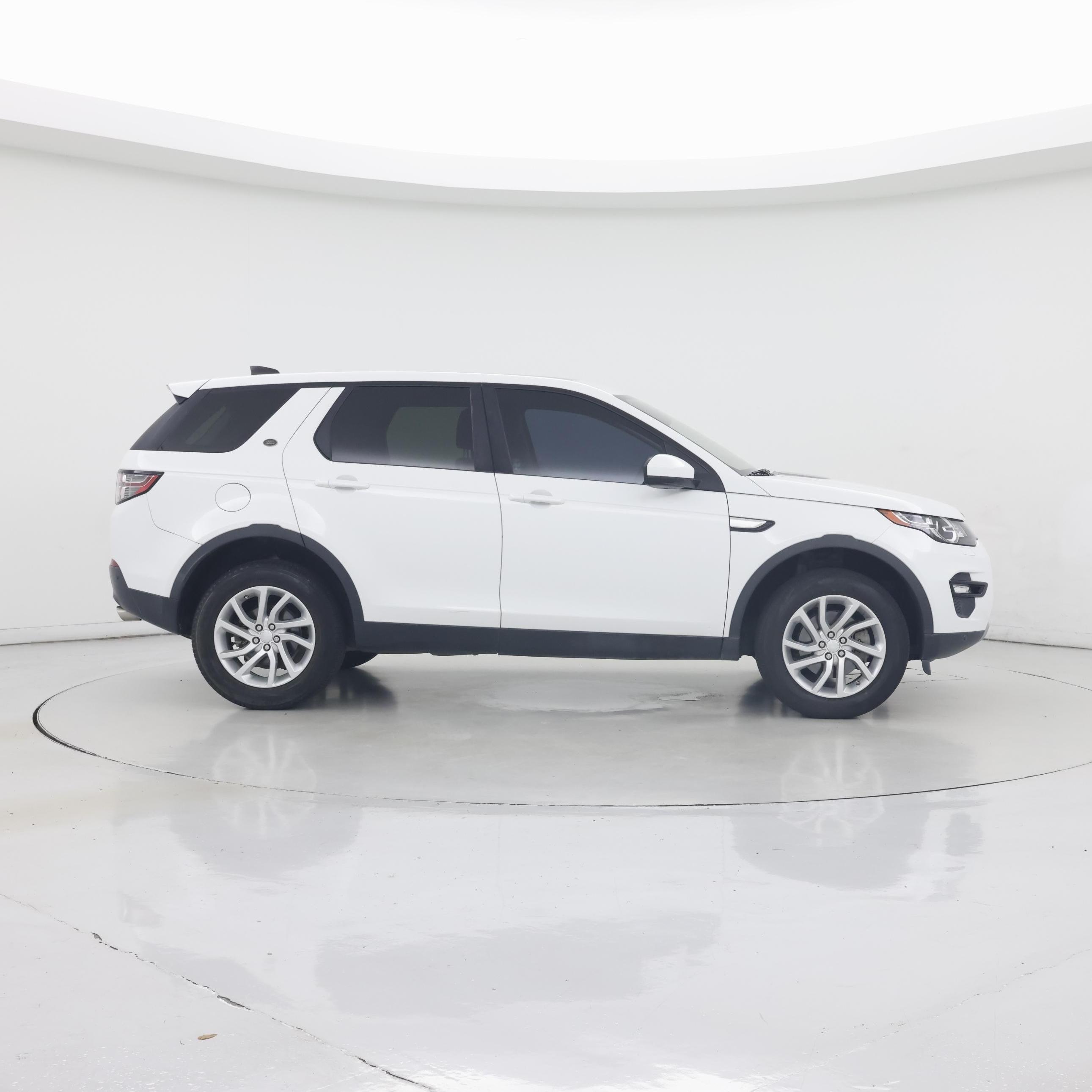 Thumbnail: 2019 Land Rover Discovery Sport - 7