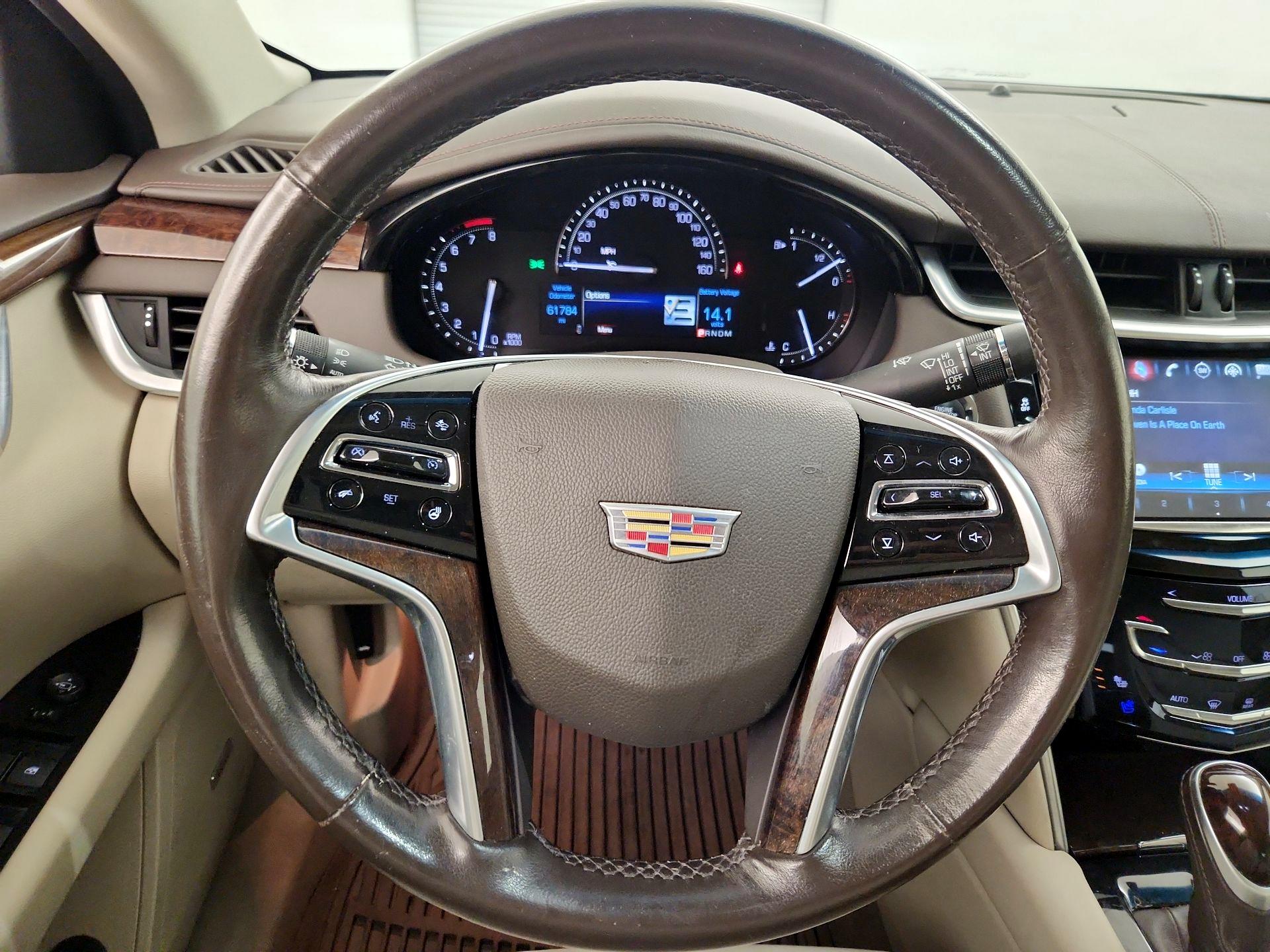 Thumbnail: 2017 Cadillac XTS - 10