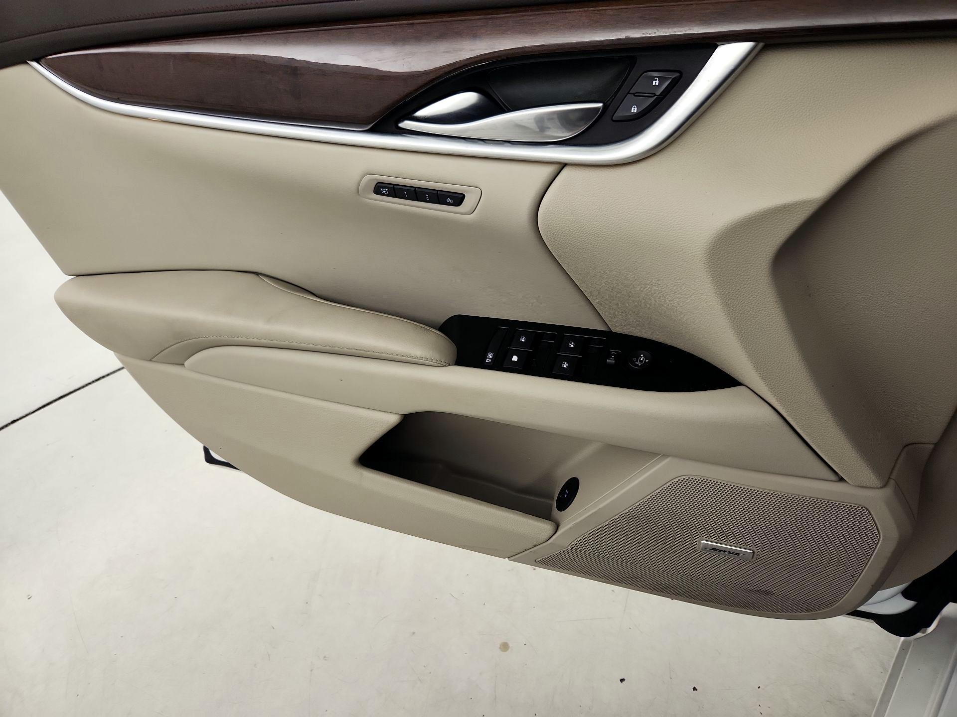 Thumbnail: 2017 Cadillac XTS - 12
