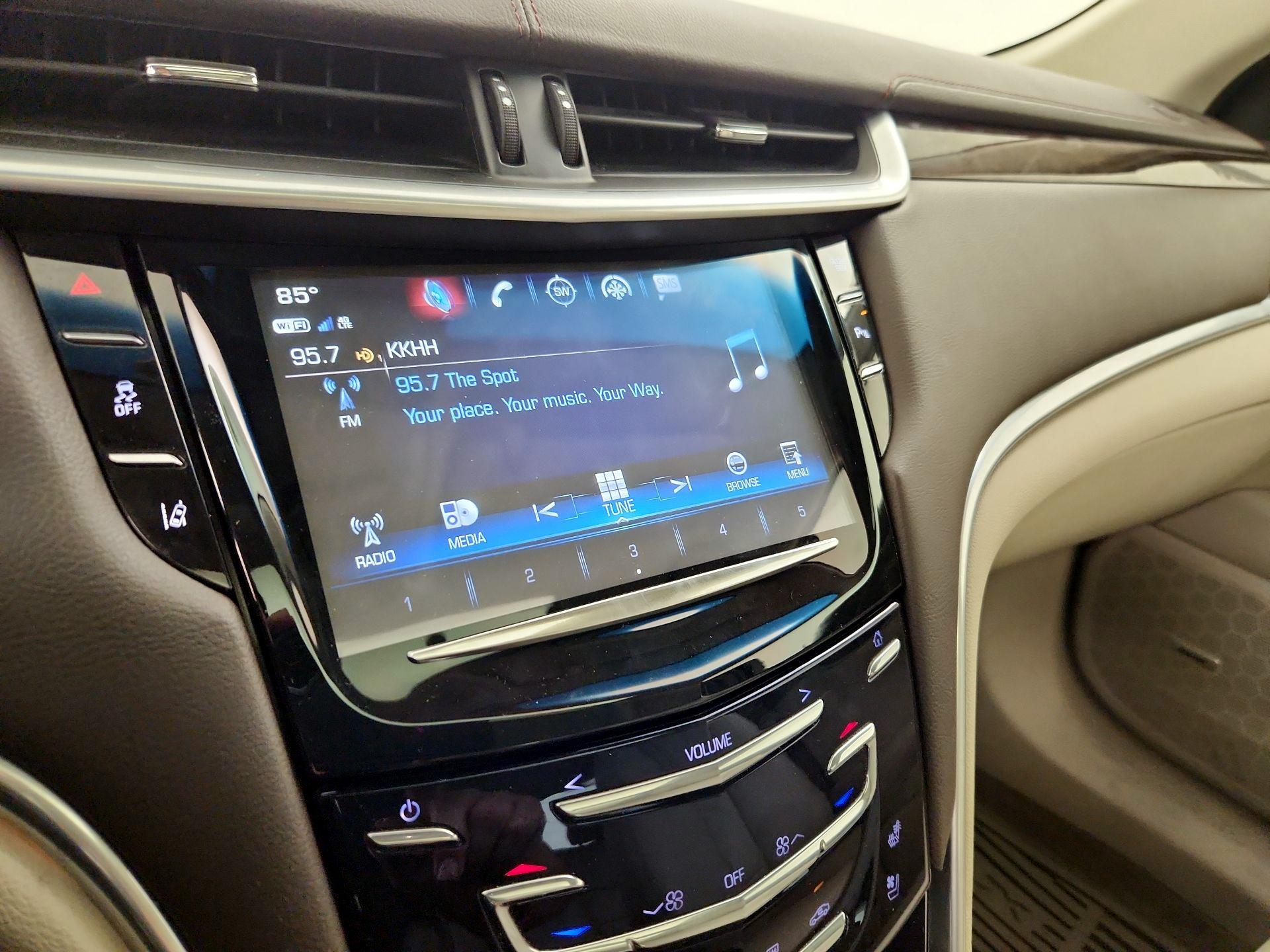 Thumbnail: 2017 Cadillac XTS - 16