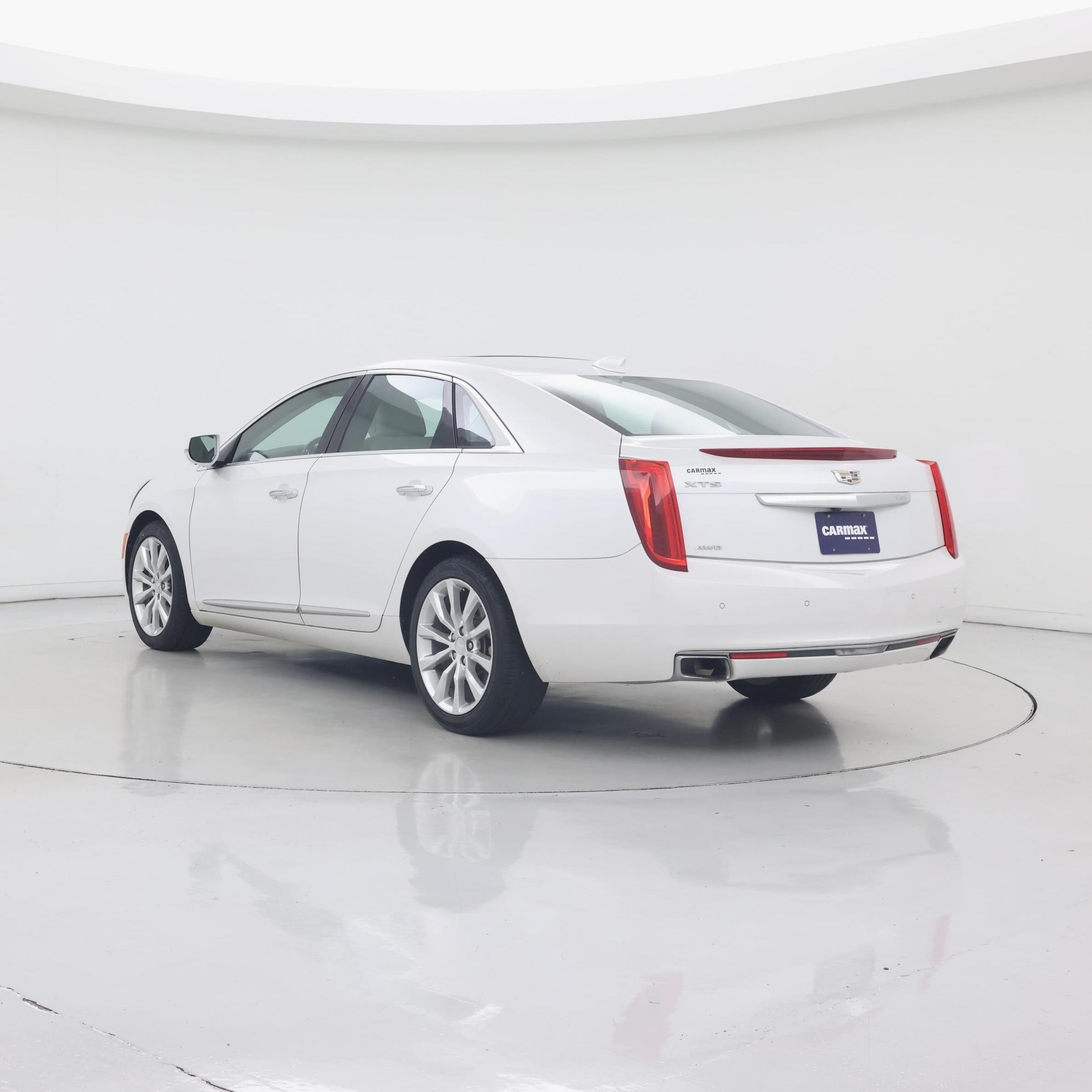 Thumbnail: 2017 Cadillac XTS - 2