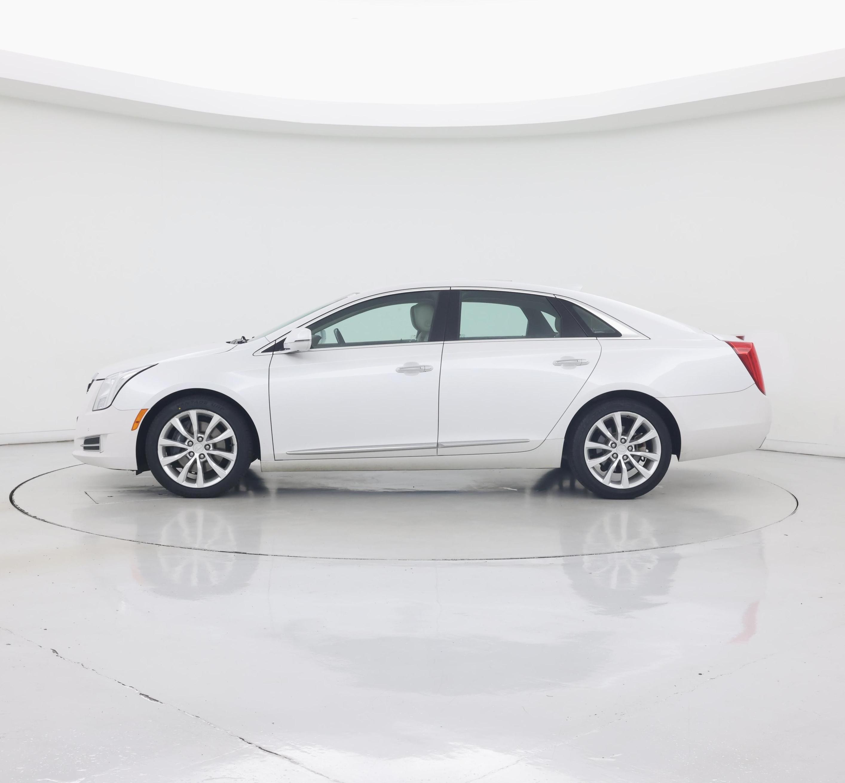 Thumbnail: 2017 Cadillac XTS - 3