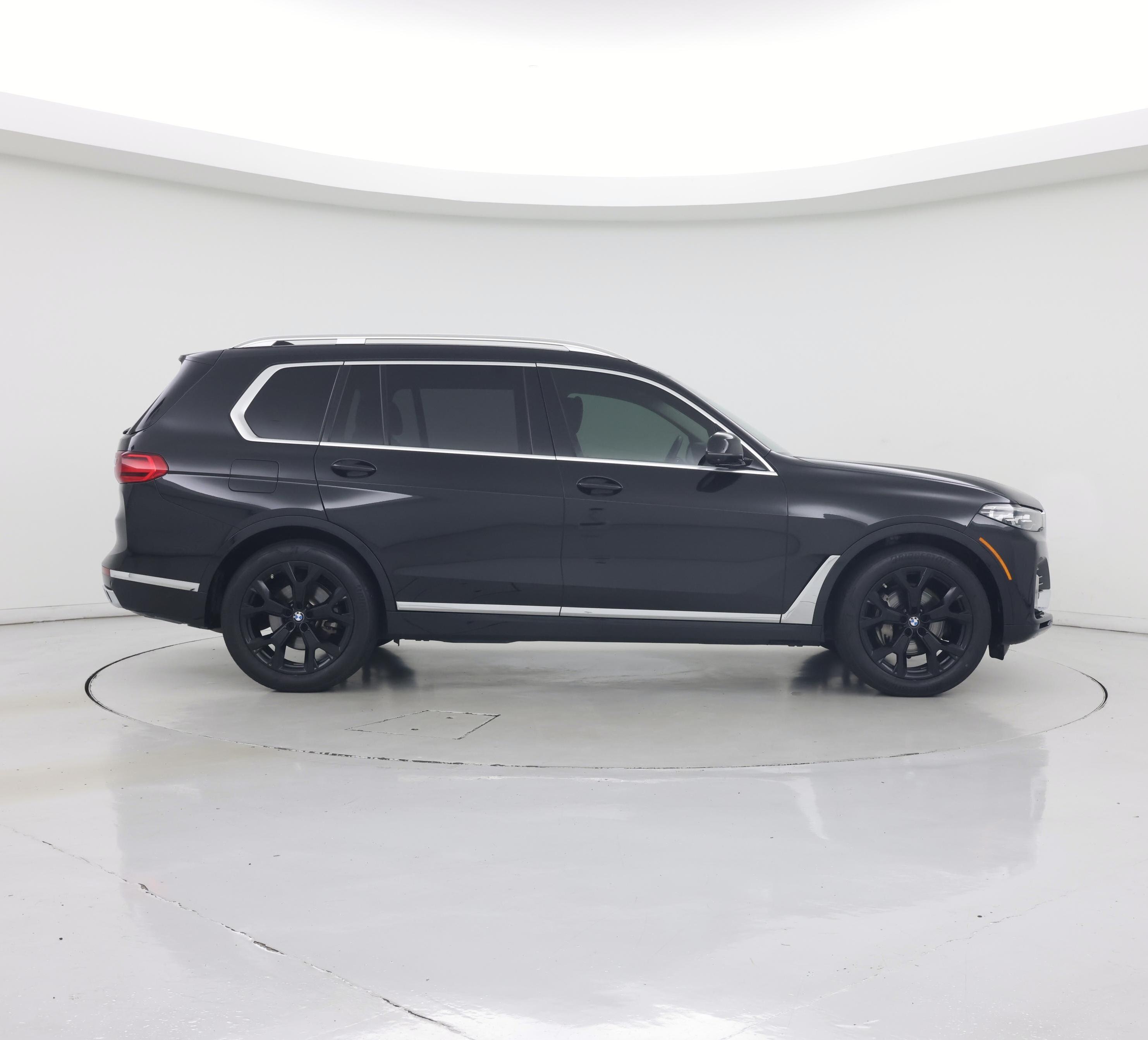 Thumbnail: 2022 BMW X7 - 7