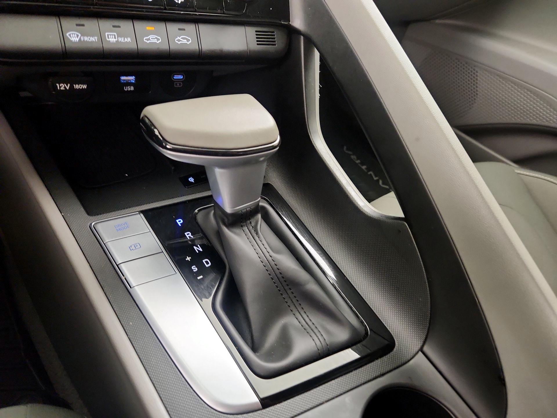 Thumbnail: 2025 Hyundai Elantra - 17