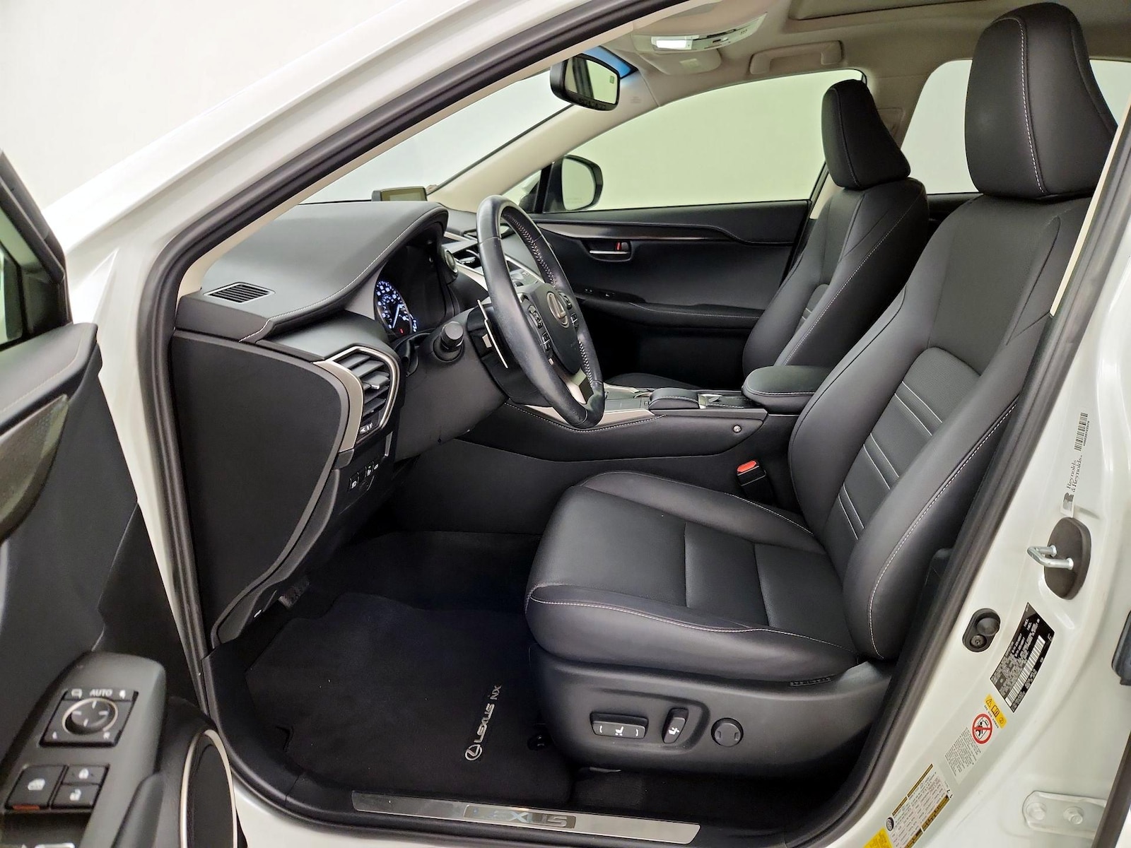 2019 Lexus NX 300 - Photo 12
