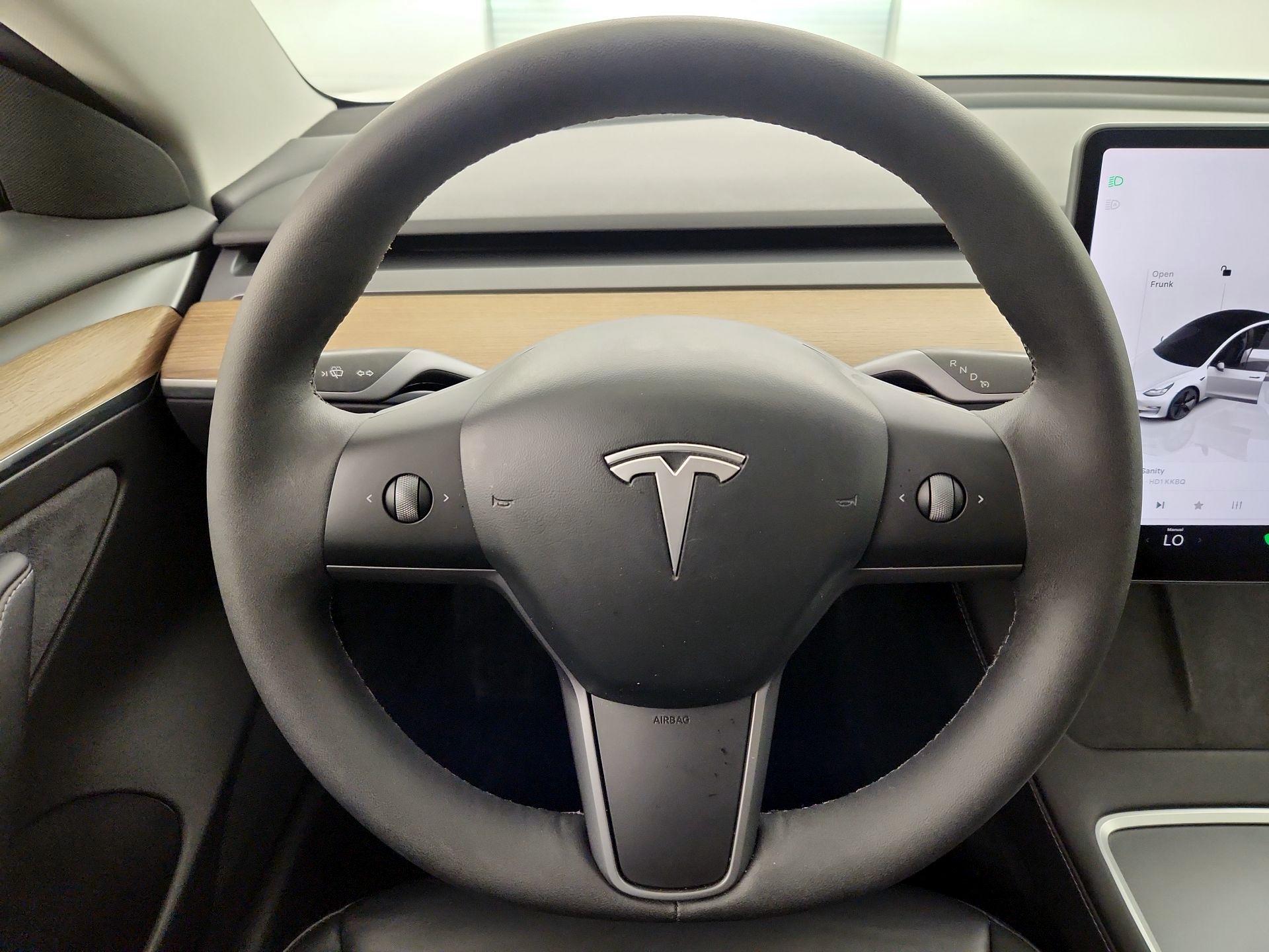 Thumbnail: 2023 Tesla Model 3 - 10