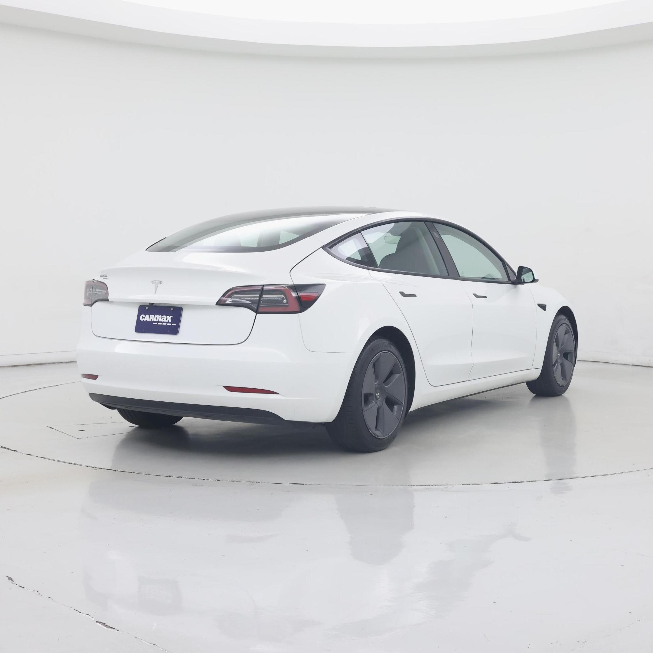 Thumbnail: 2023 Tesla Model 3 - 8