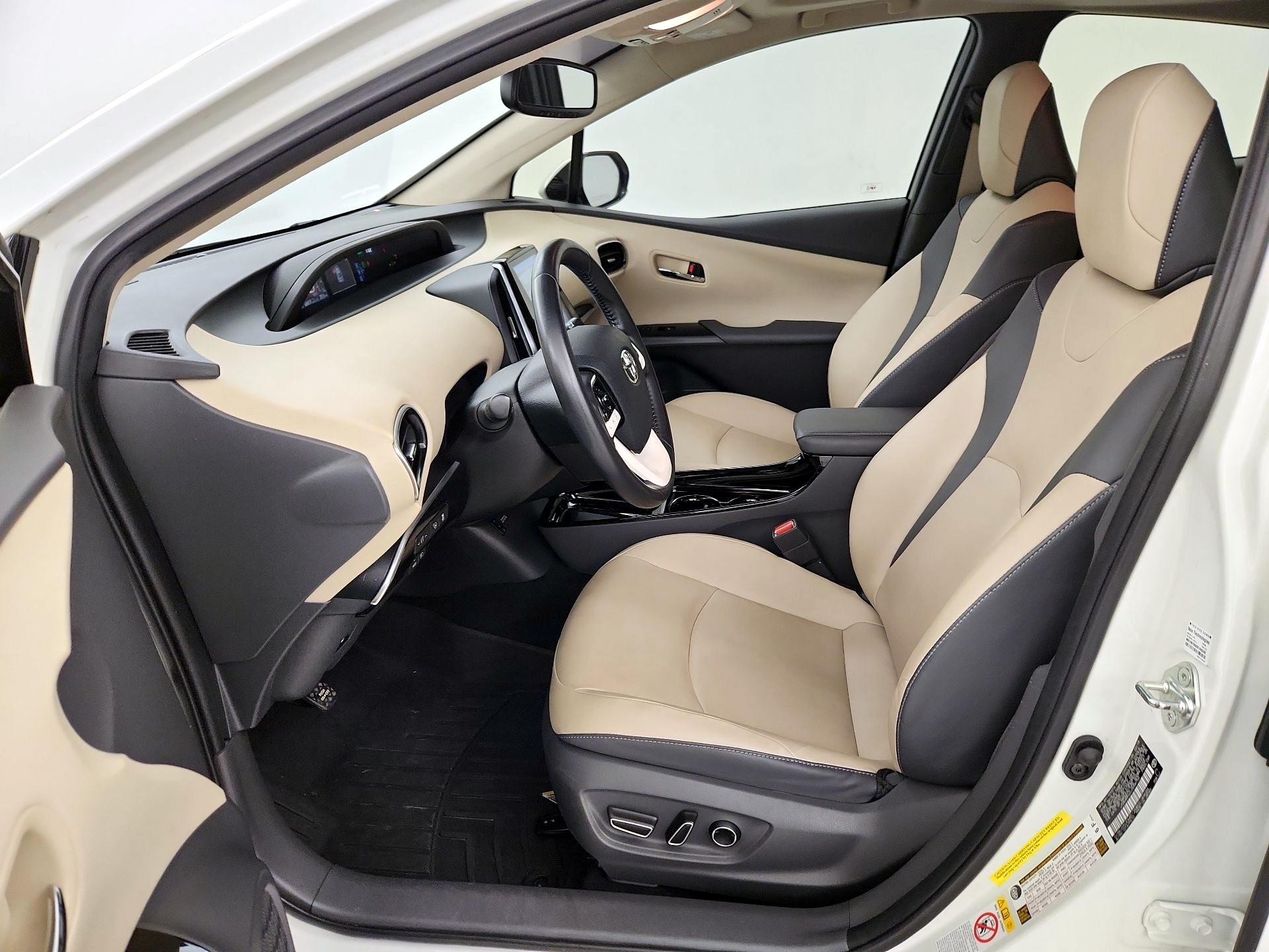 Thumbnail: 2018 Toyota Prius - 11