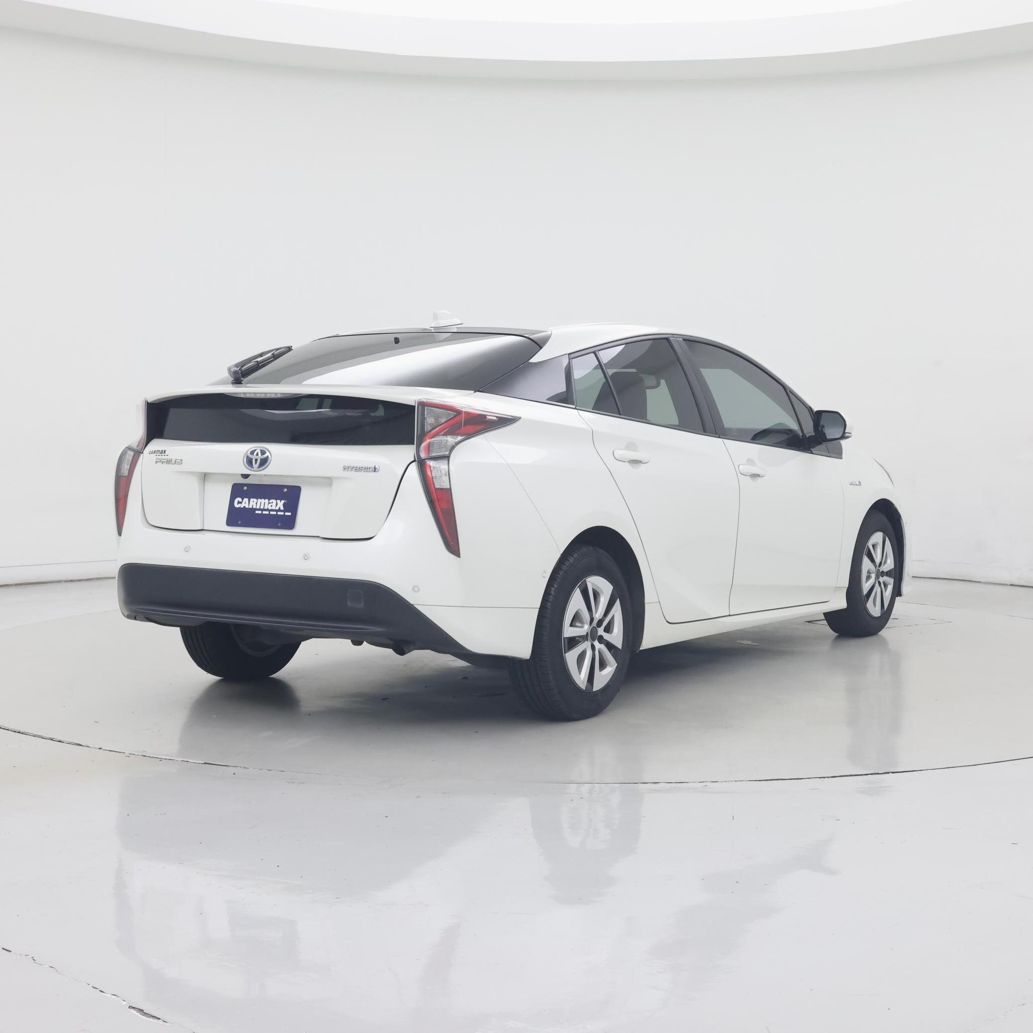 Thumbnail: 2018 Toyota Prius - 8
