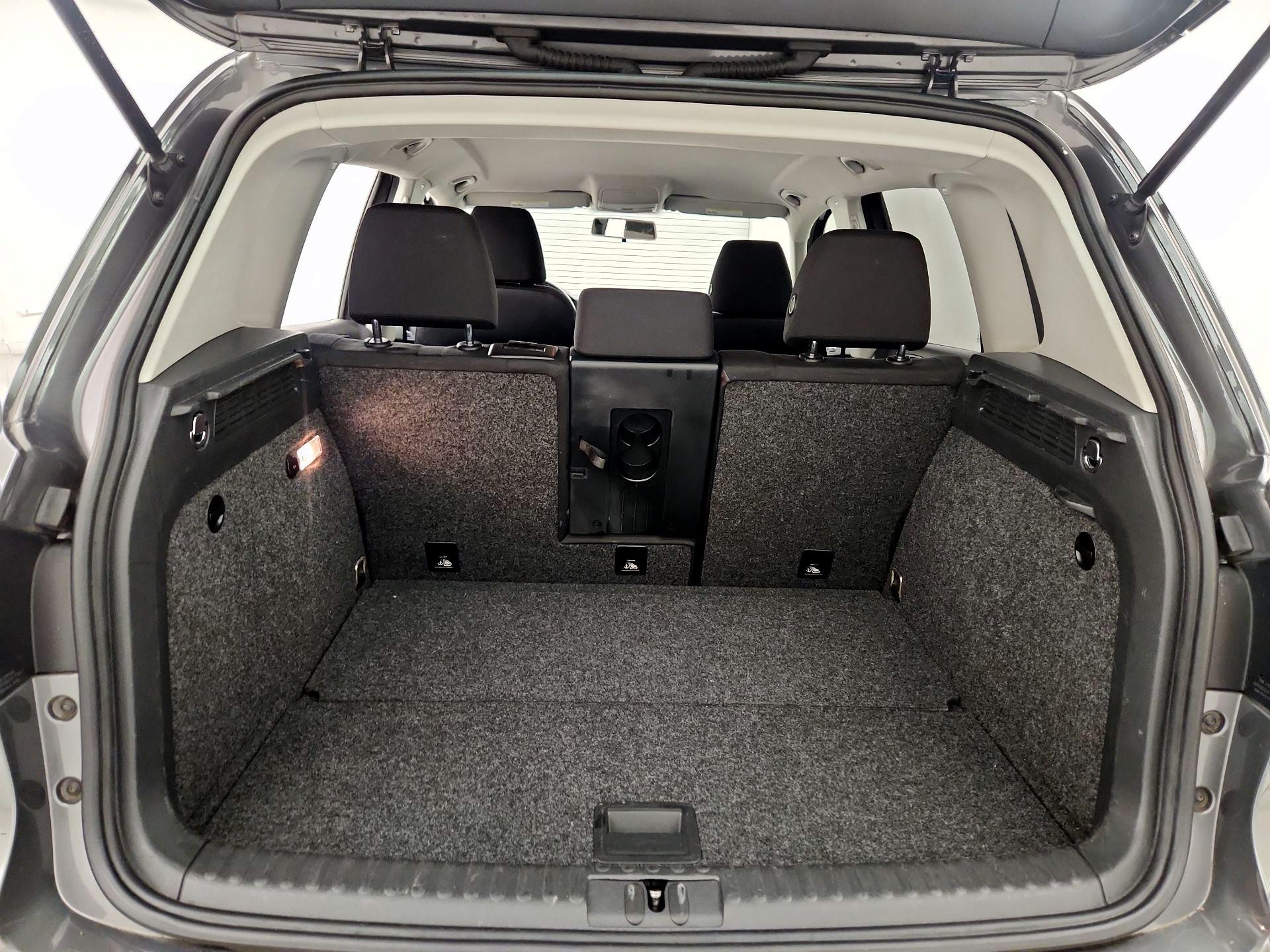 Thumbnail: 2015 Volkswagen Tiguan - 20