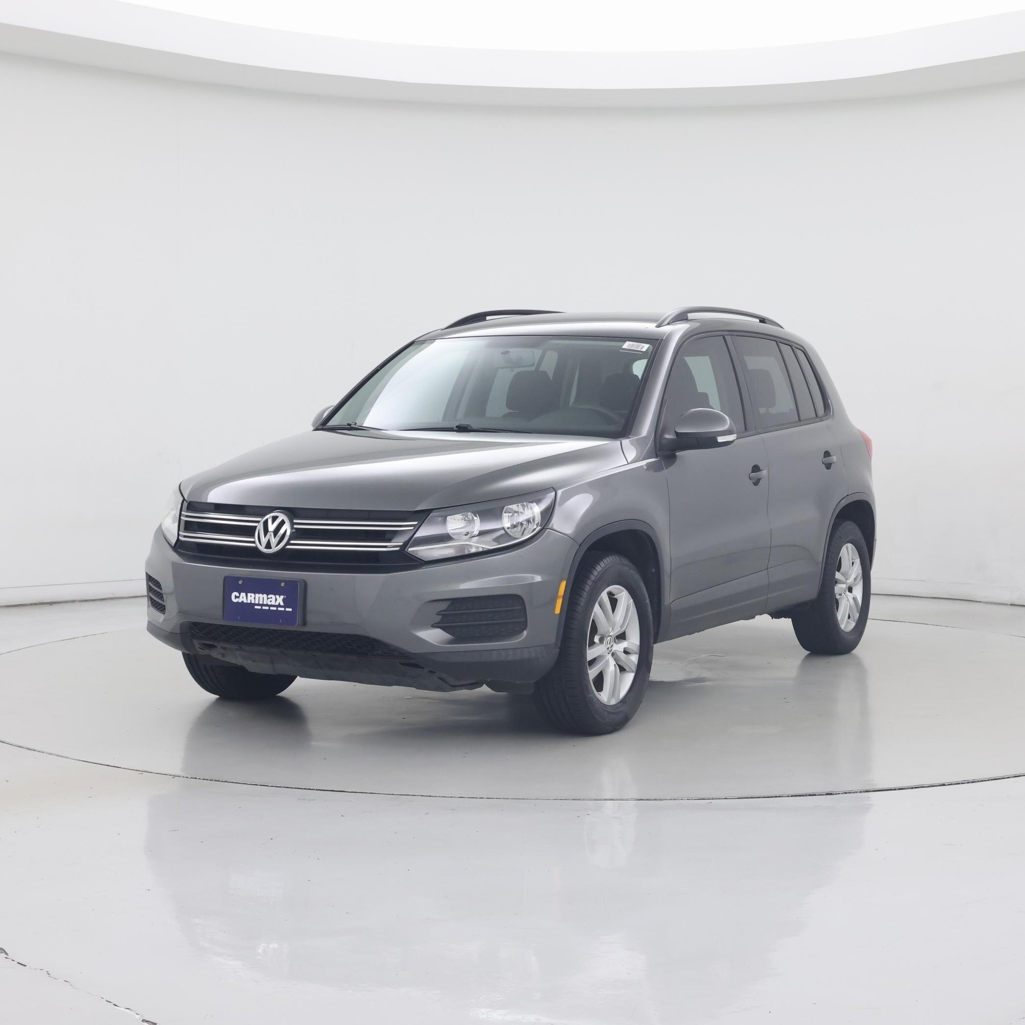 Thumbnail: 2015 Volkswagen Tiguan - 4