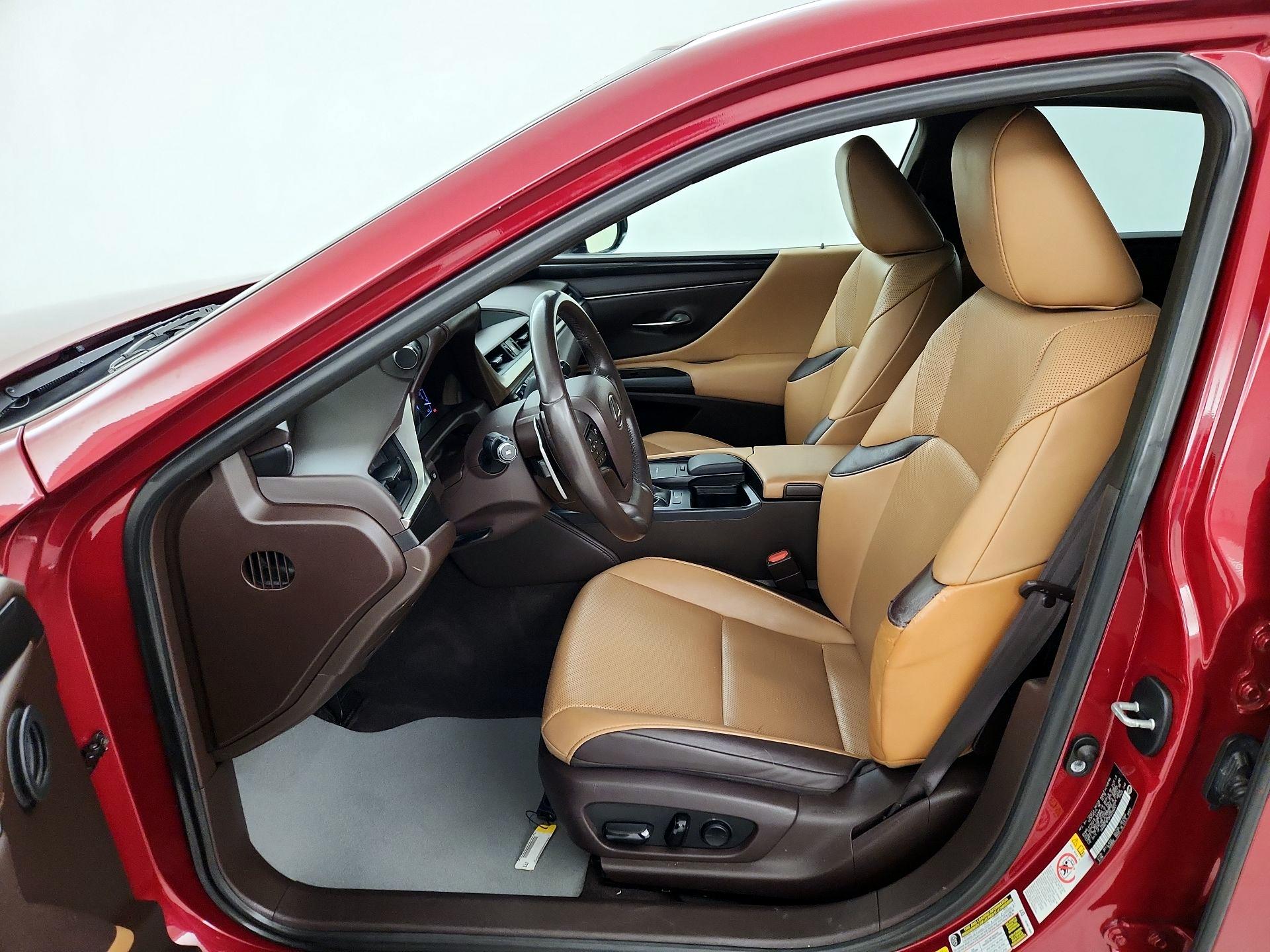 Thumbnail: 2019 Lexus ES - 11