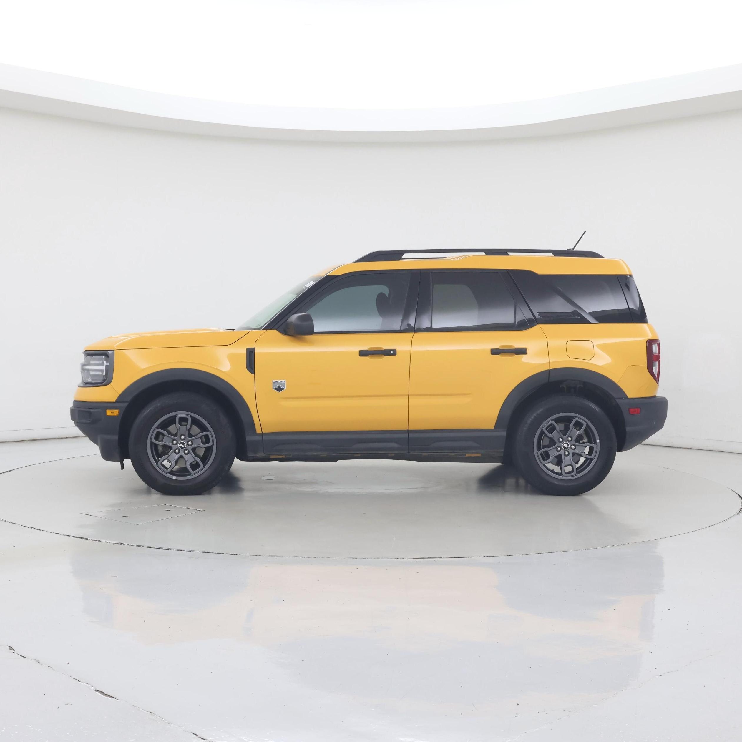 Thumbnail: 2022 Ford Bronco Sport - 3