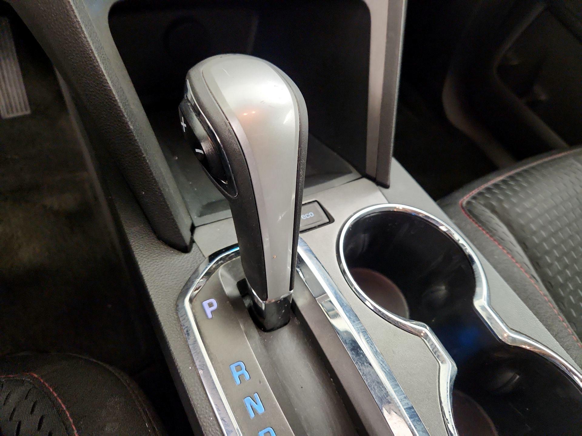 Thumbnail: 2015 Chevrolet Equinox - 15