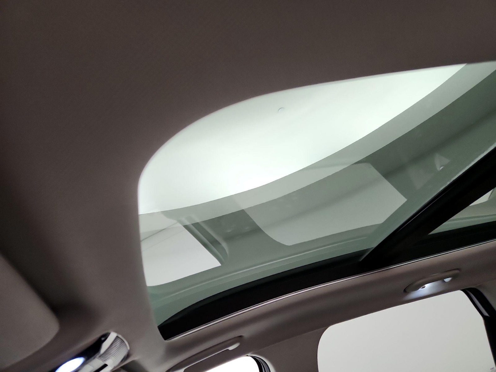 2022 Kia Sorento X-Line S - Photo 21