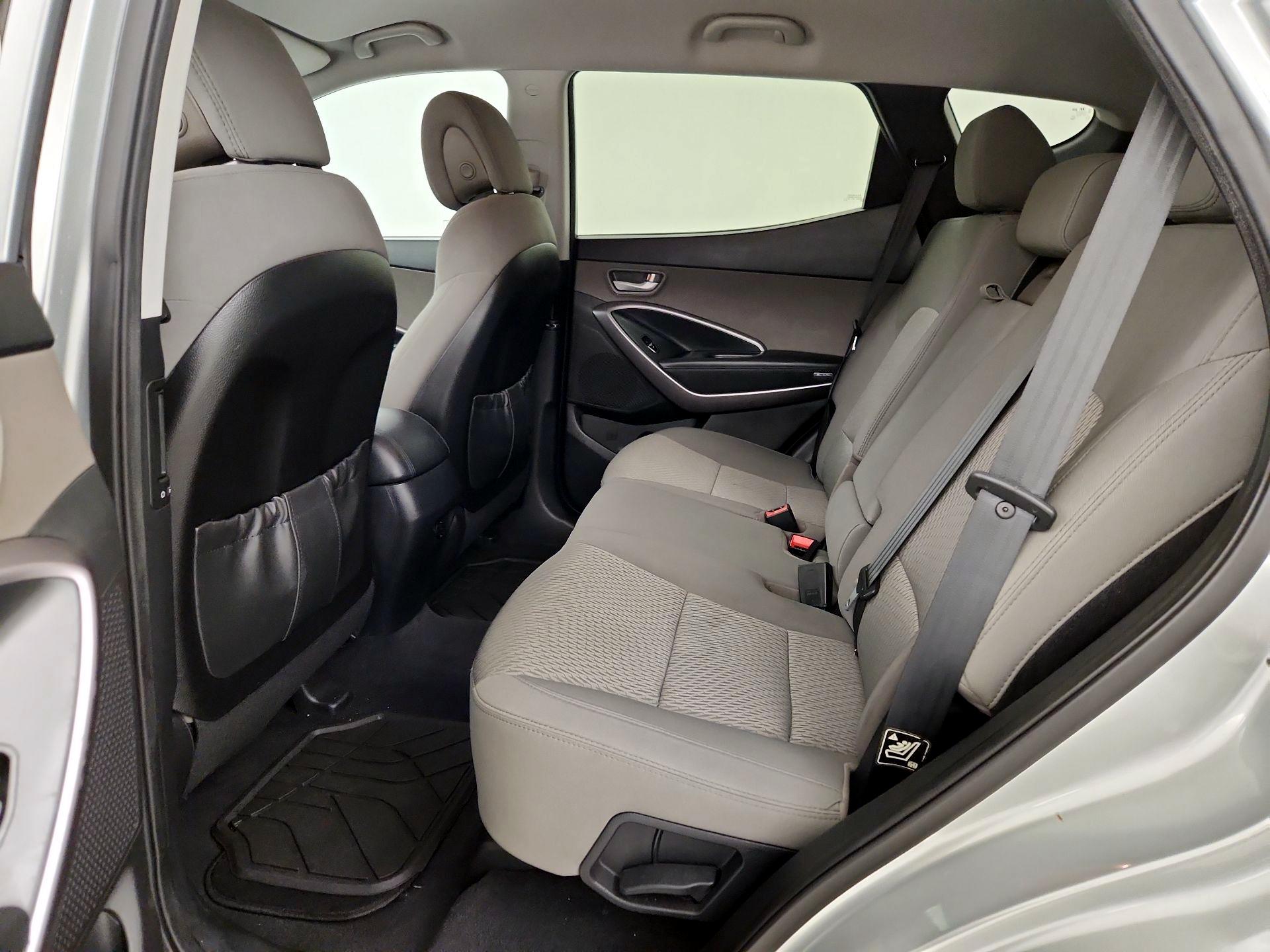 Thumbnail: 2015 Hyundai Santa Fe - 18