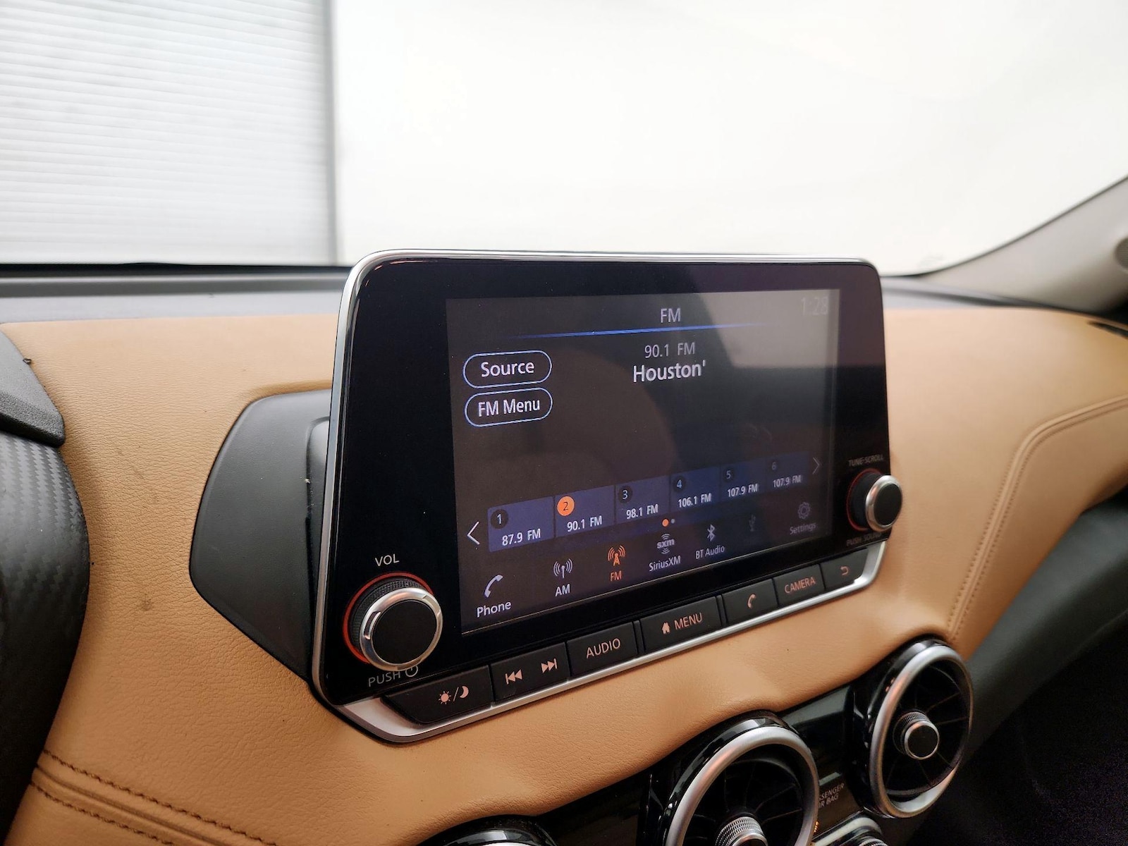 2020 Nissan Sentra SV - Photo 16