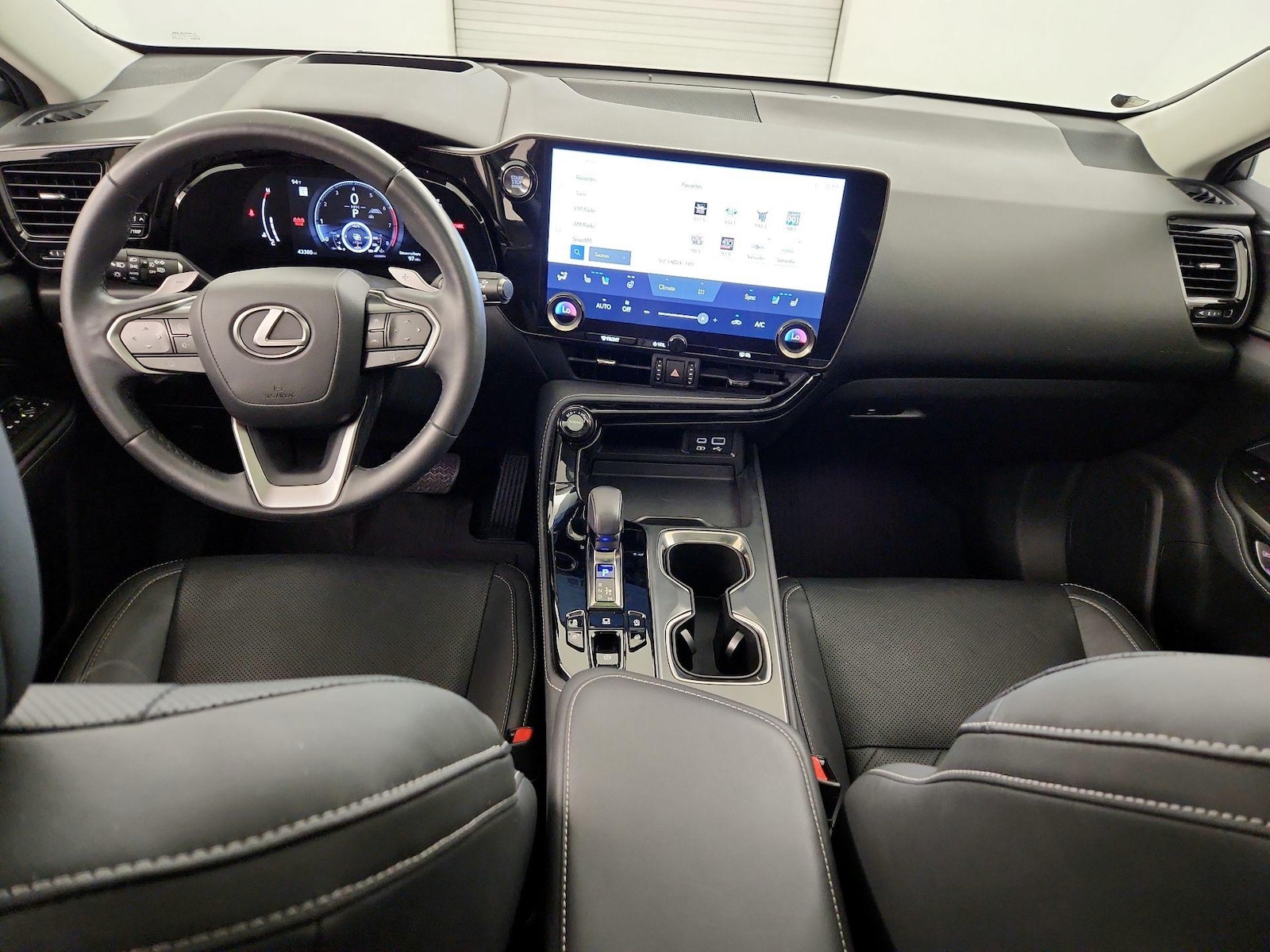 2023 Lexus NX 350 - Photo 10