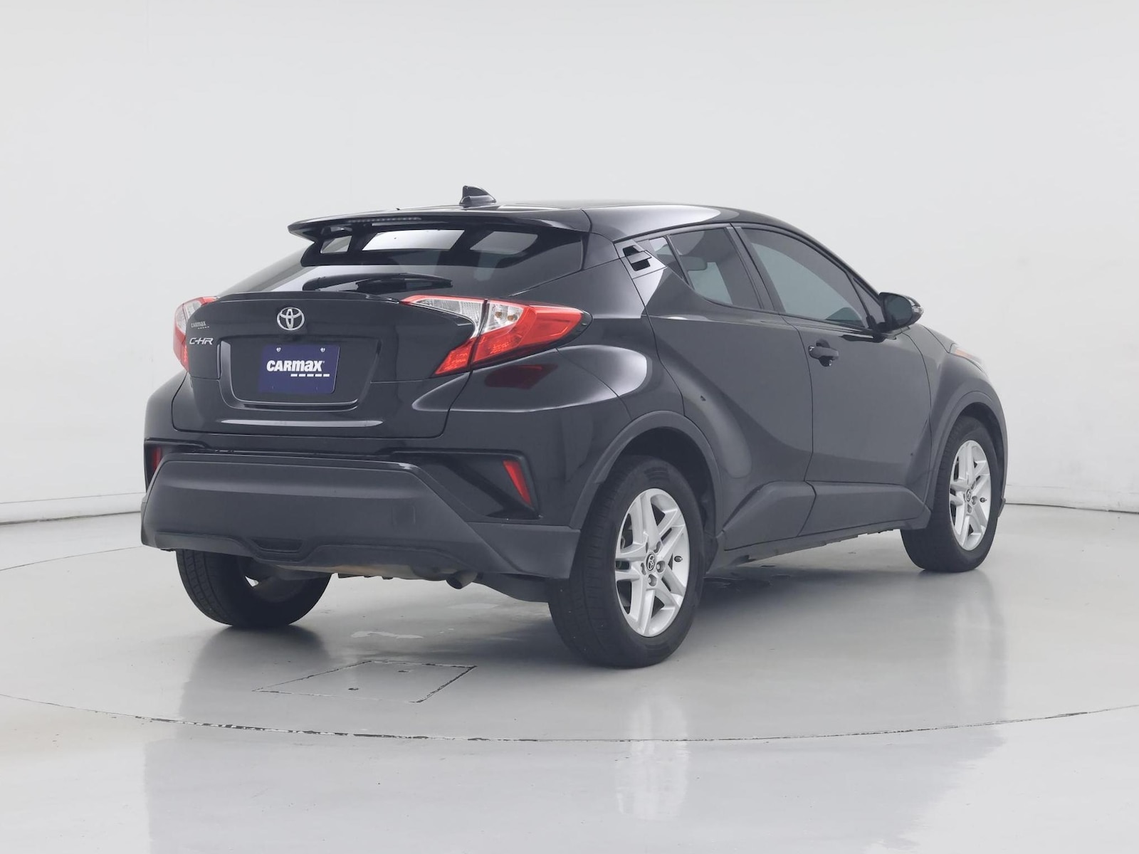 2021 Toyota C-HR LE - Photo 9