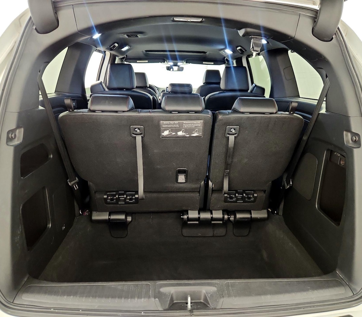 Trunk/Cargo (Seats Up)
