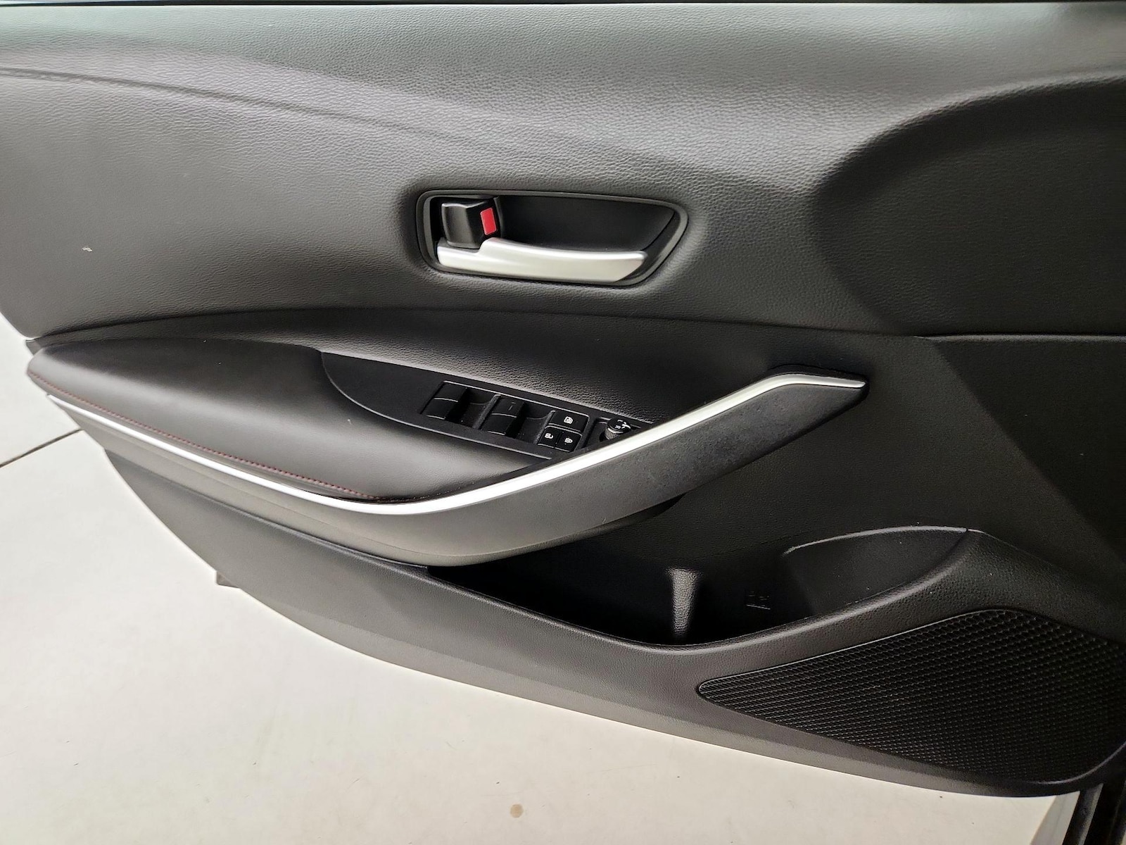 2024 Toyota Corolla SE - Photo 13