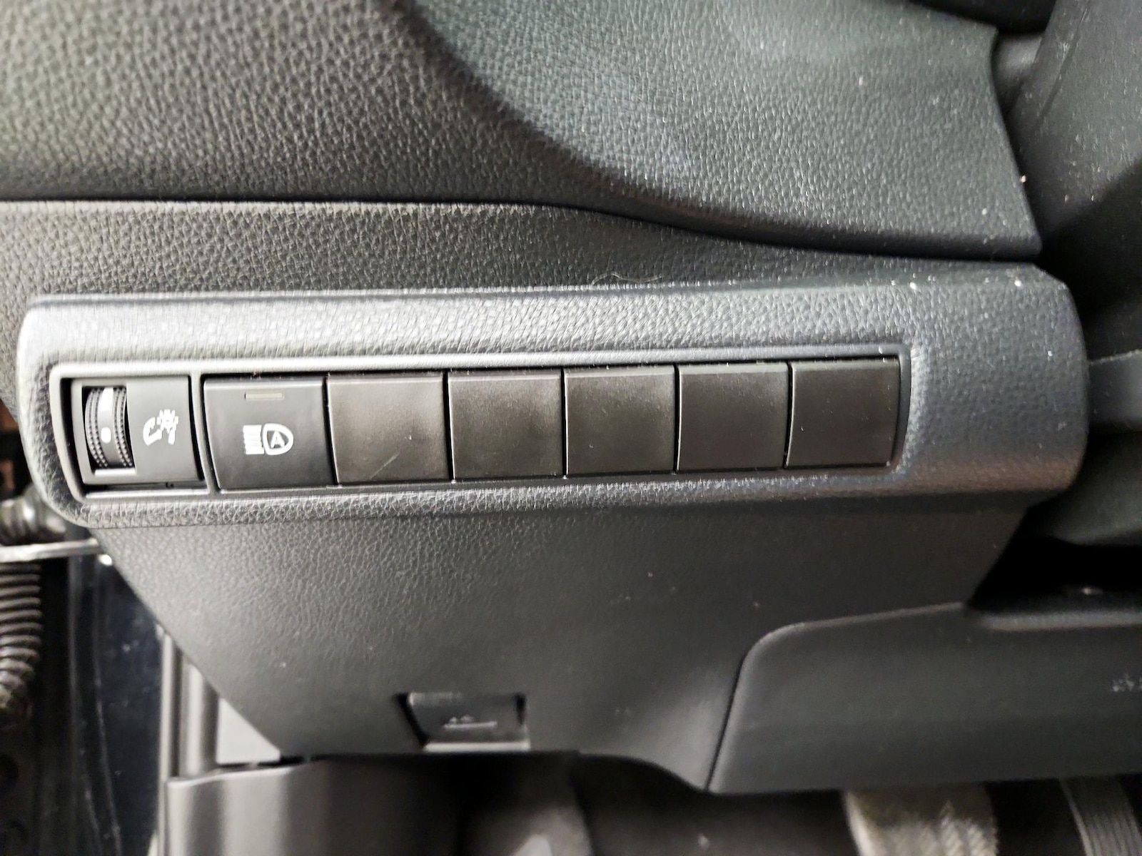 2024 Toyota Corolla SE - Photo 14